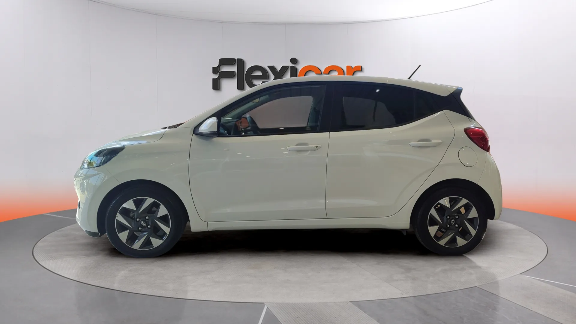 Hyundai i10 1.0 Essence - foto 4