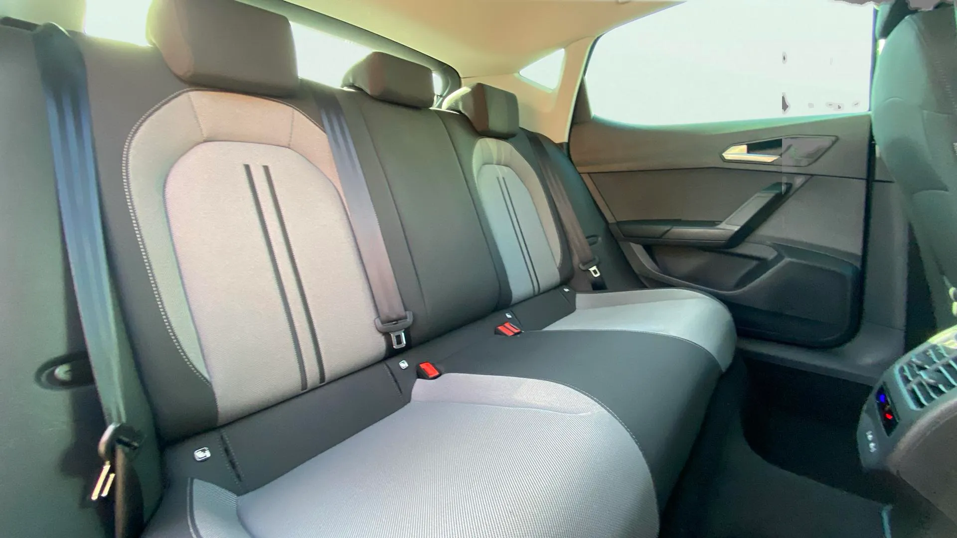 SEAT León 1.5 eTSI DSG Style 25 Aniversario - foto 14