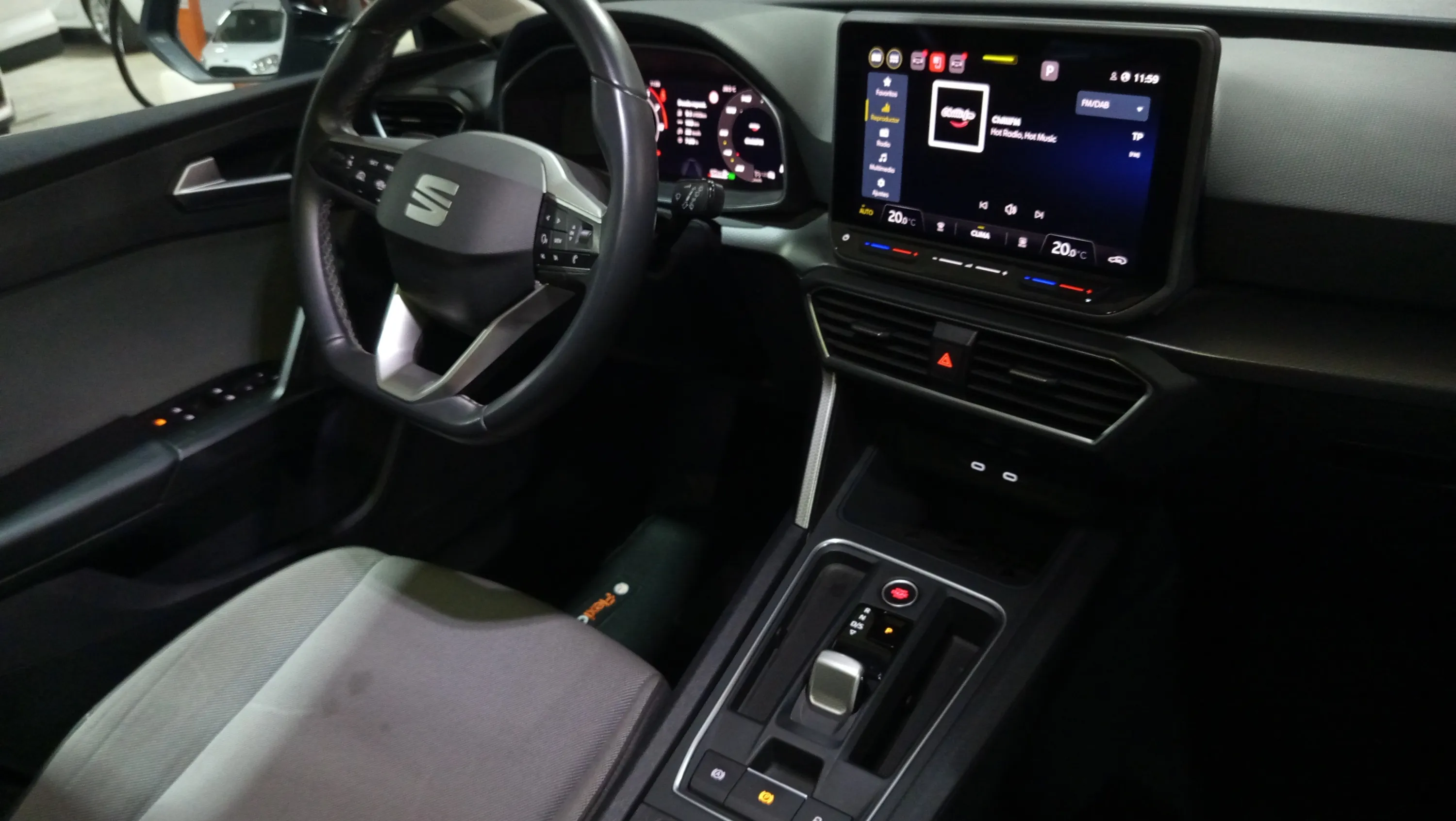 SEAT León 1.5 eTSI DSG Style 25 Aniversario - foto 15