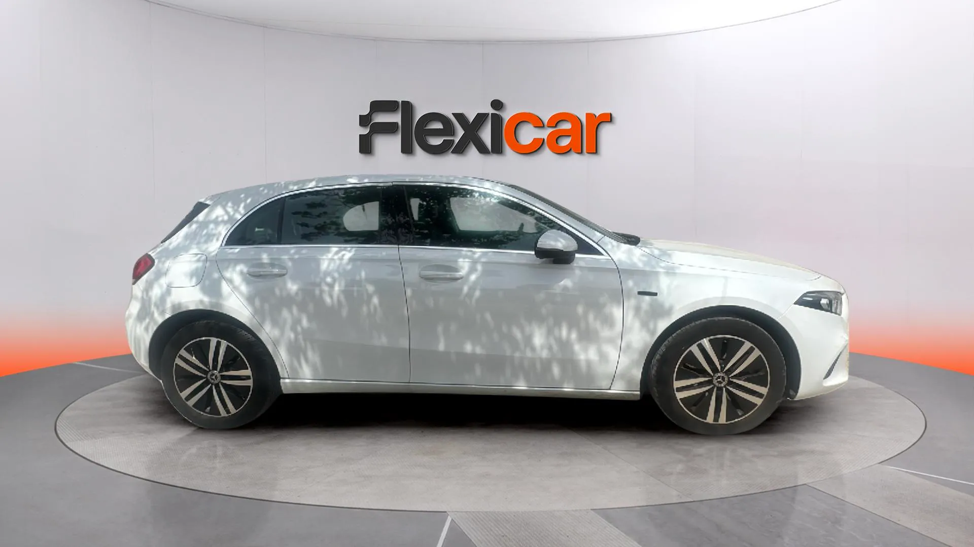 Mercedes-Benz Clase A A 250 e - foto 4