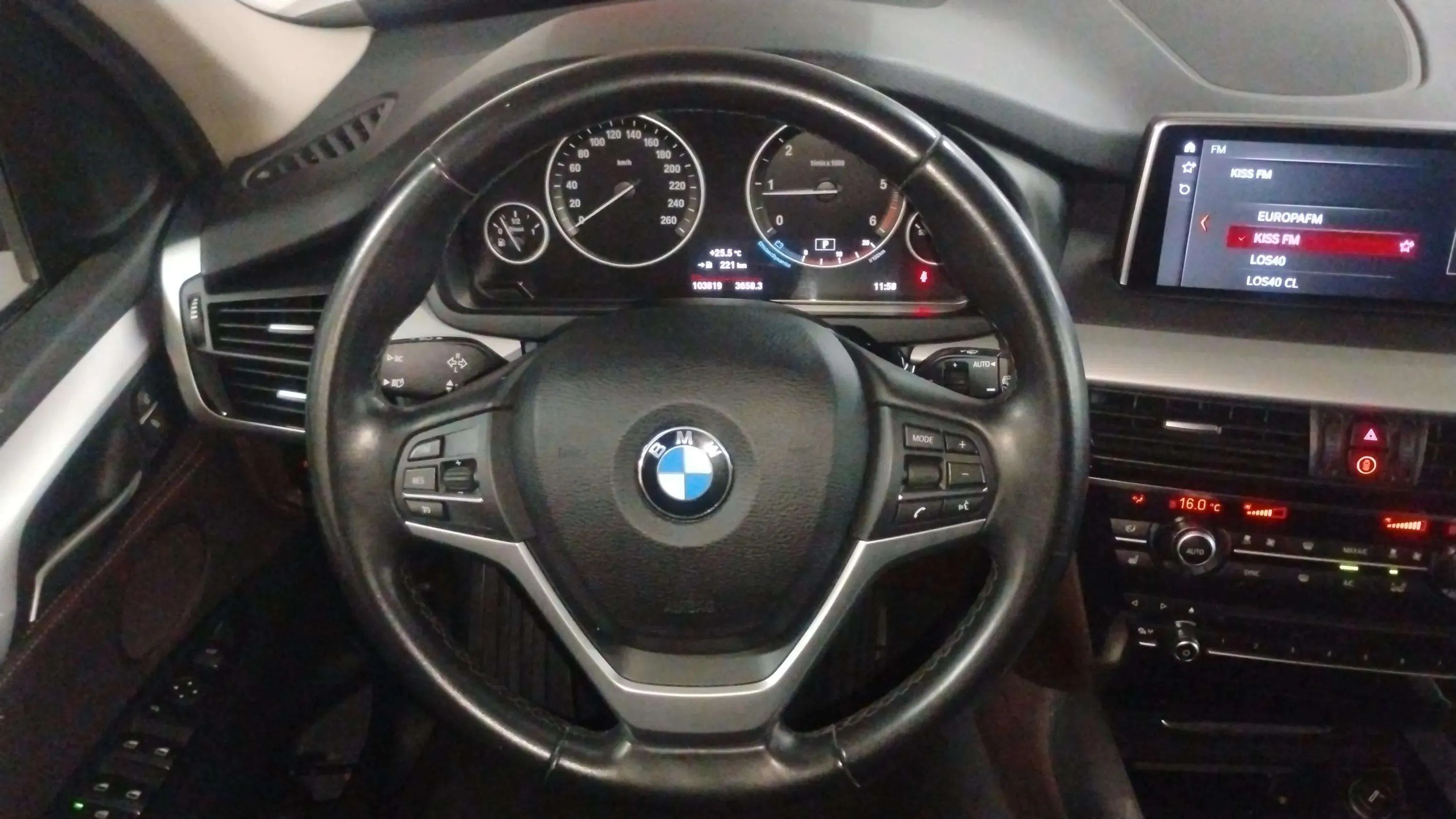 BMW X5 xDrive25d - foto 19
