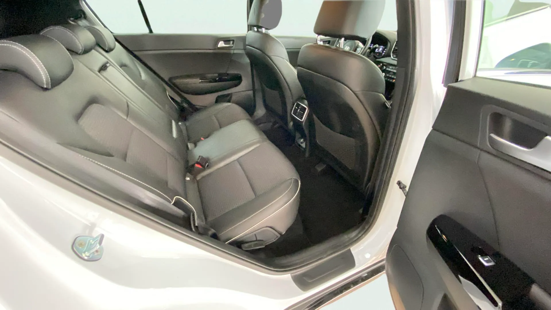 Kia Sportage 1.6 MHEV GT Line Essential DCT 4x2 - foto 10