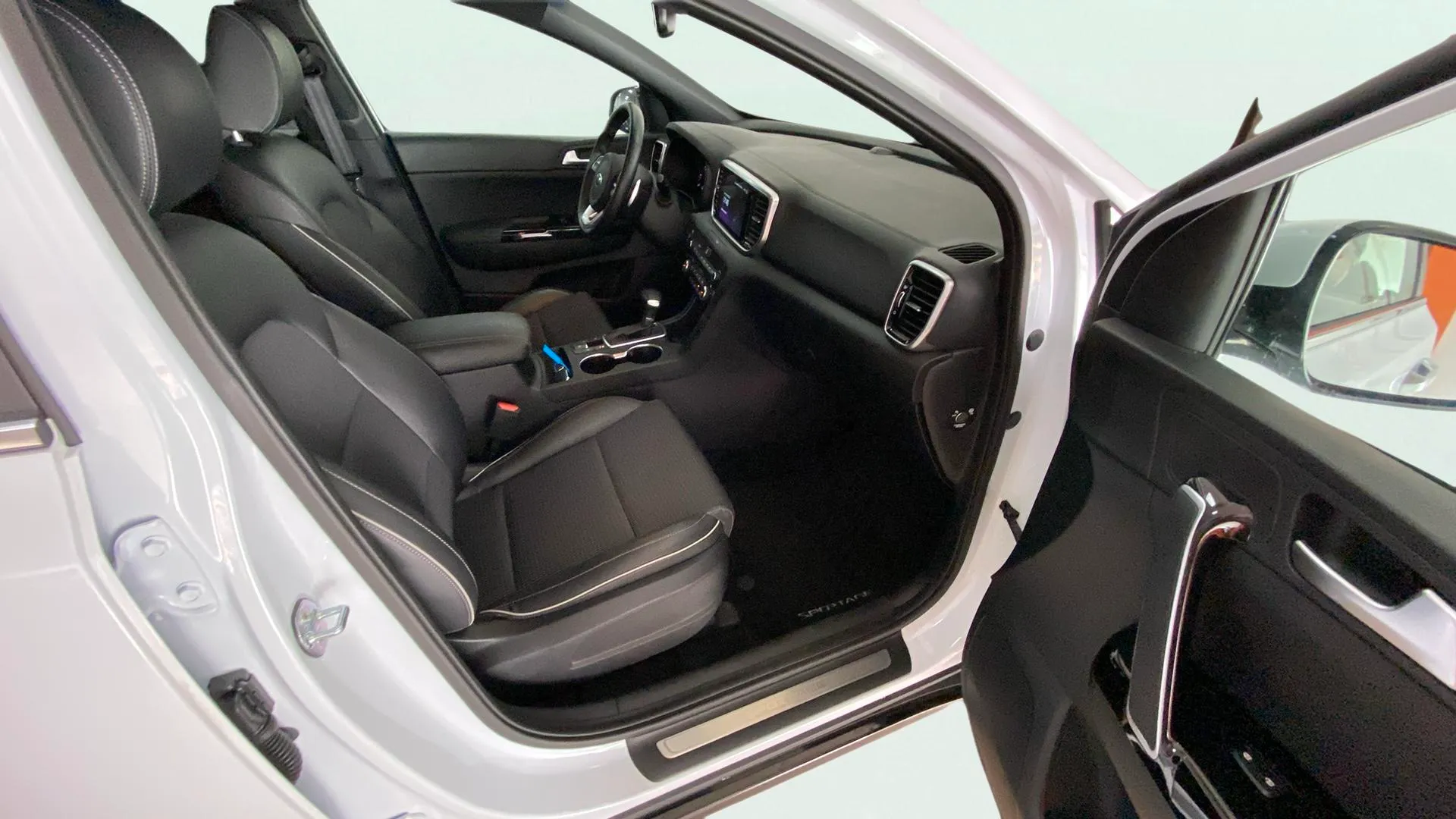 Kia Sportage 1.6 MHEV GT Line Essential DCT 4x2 - foto 9