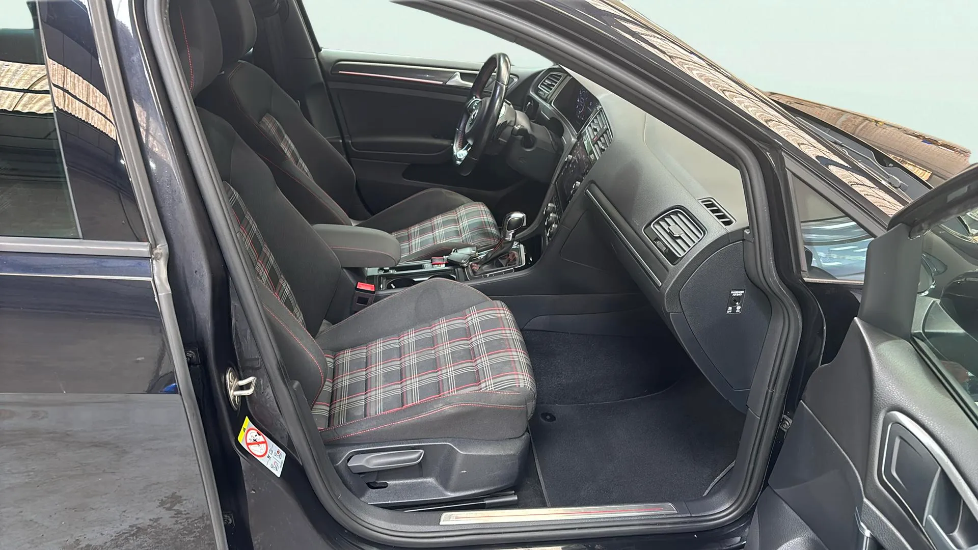 Volkswagen Golf GTI Performance 2.0 TSI DSG - foto 22