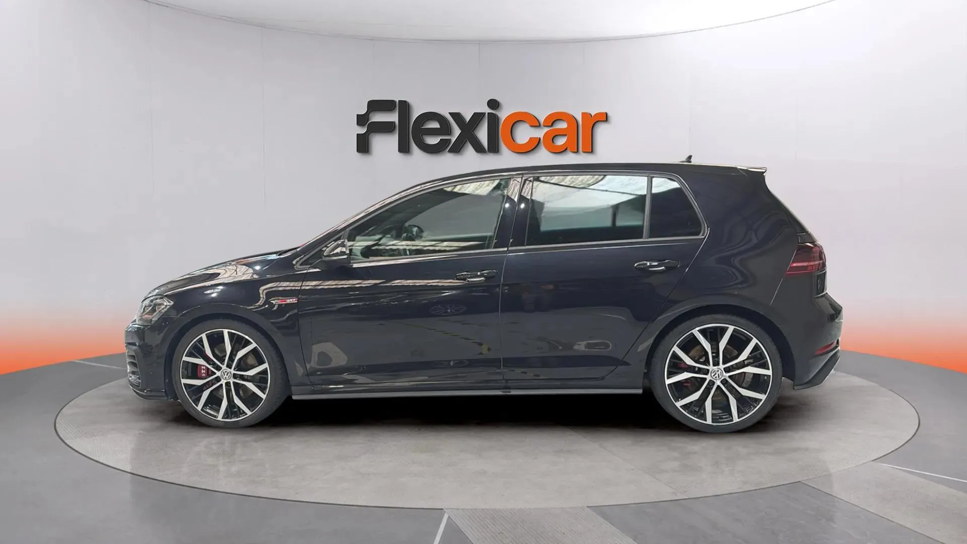 Volkswagen Golf GTI Performance 2.0 TSI DSG - foto 4
