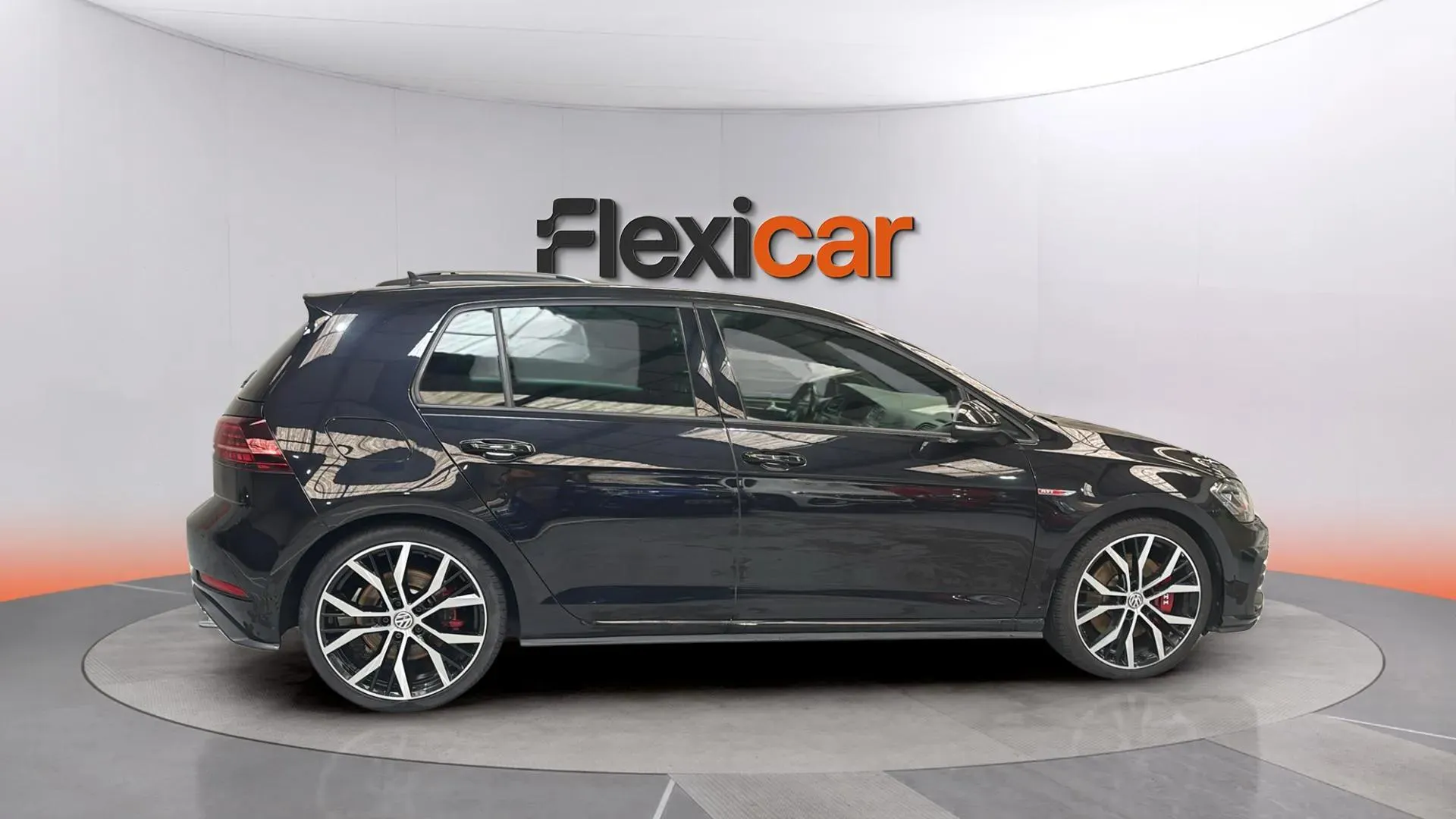 Volkswagen Golf GTI Performance 2.0 TSI DSG - foto 8