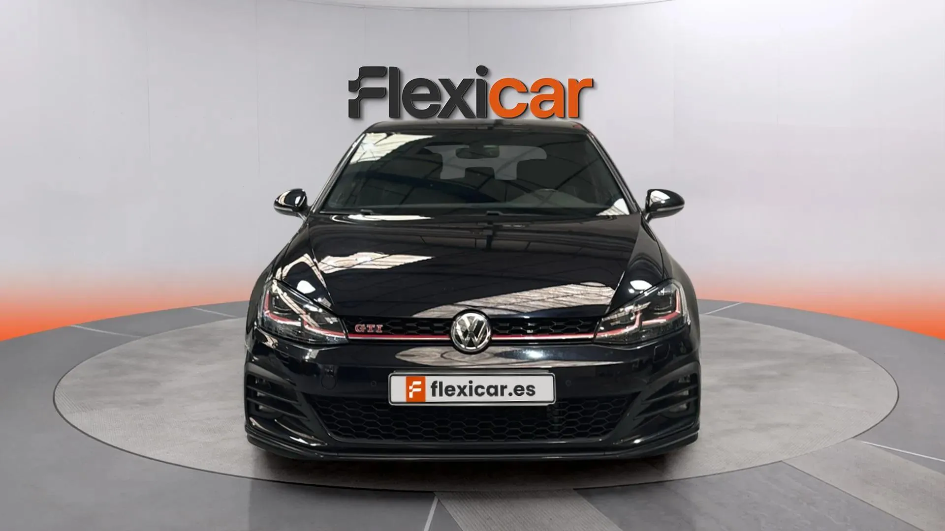Volkswagen Golf GTI Performance 2.0 TSI DSG - foto 2