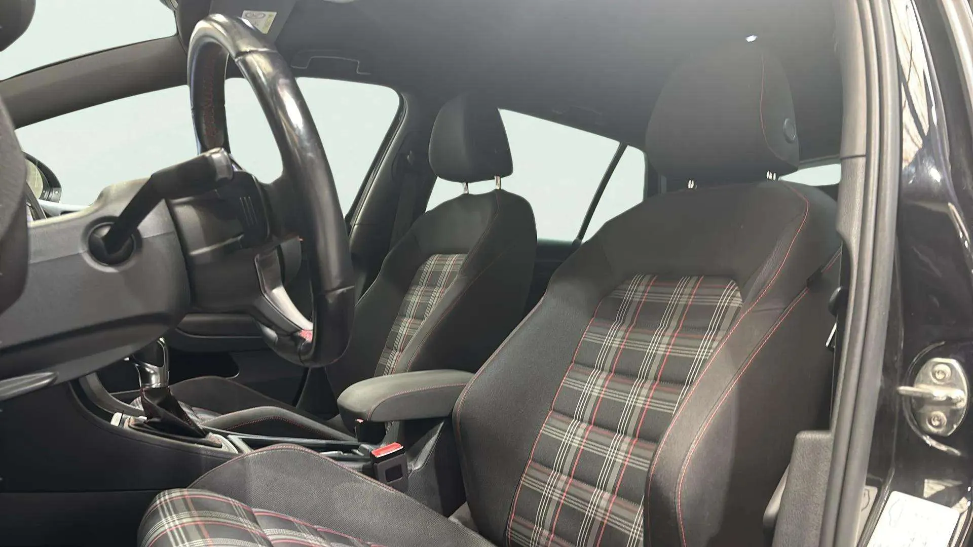 Volkswagen Golf GTI Performance 2.0 TSI DSG - foto 20
