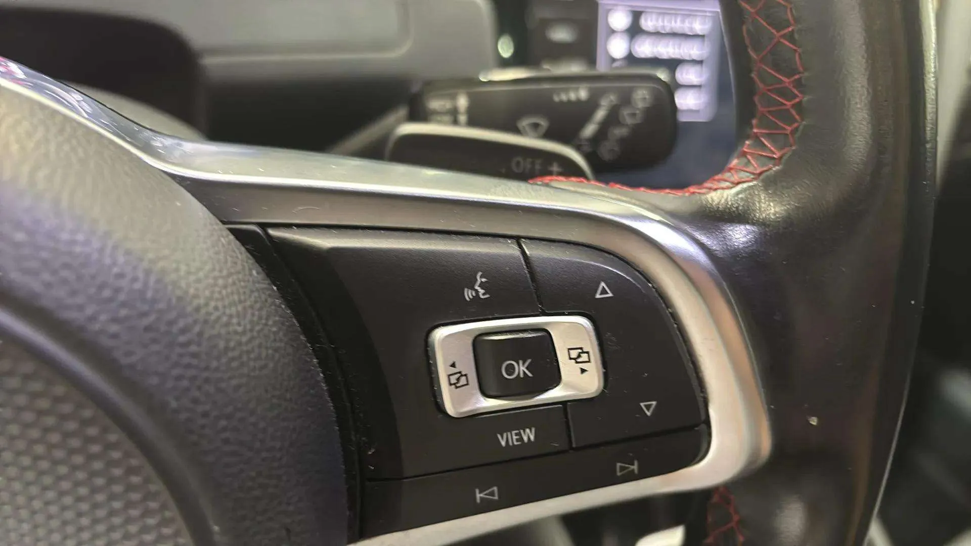 Volkswagen Golf GTI Performance 2.0 TSI DSG - foto 13