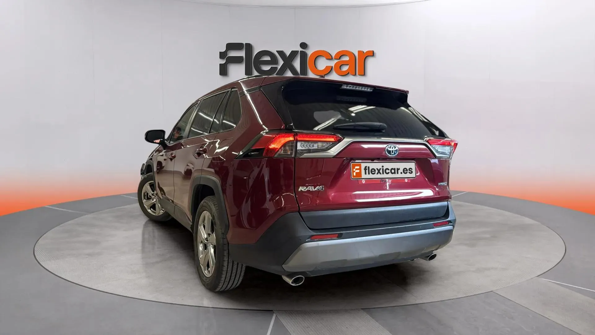 Toyota RAV4 2.5l 220H Advance - foto 5