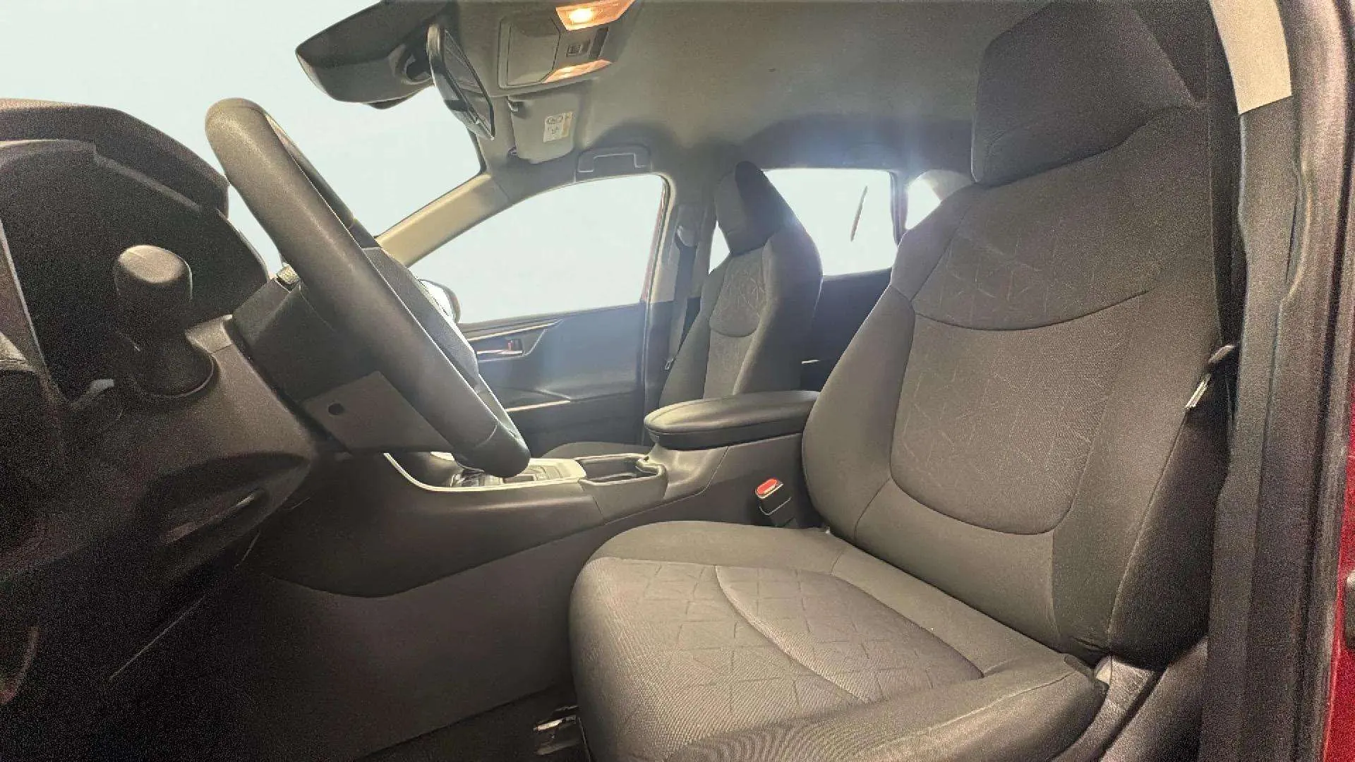 Toyota RAV4 2.5l 220H Advance - foto 15