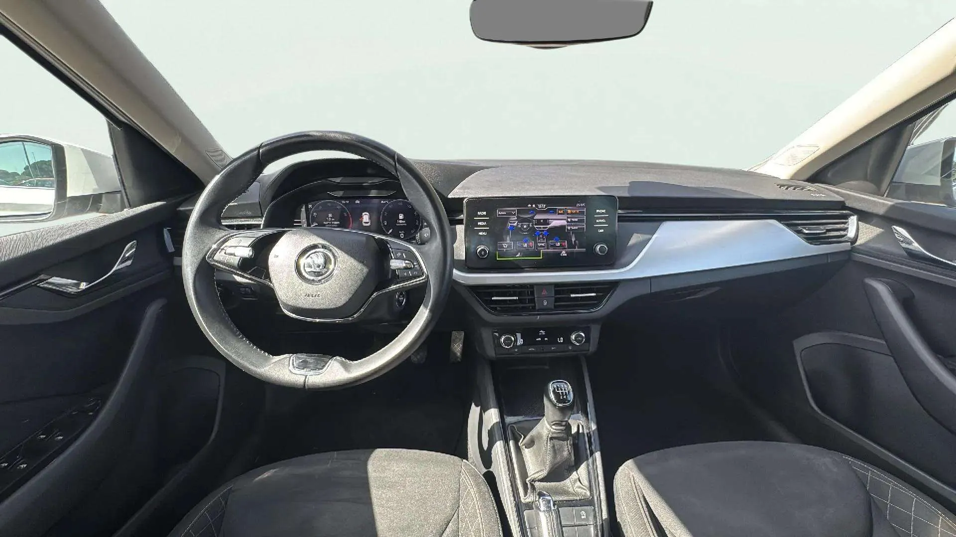 Škoda Kamiq 1.5 TSI Ambition - foto 9