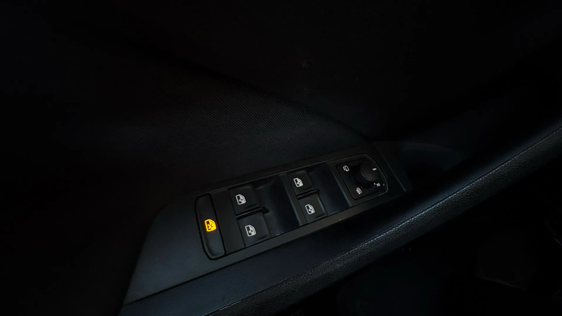 Škoda Kamiq 1.5 TSI DSG Ambition - foto 30
