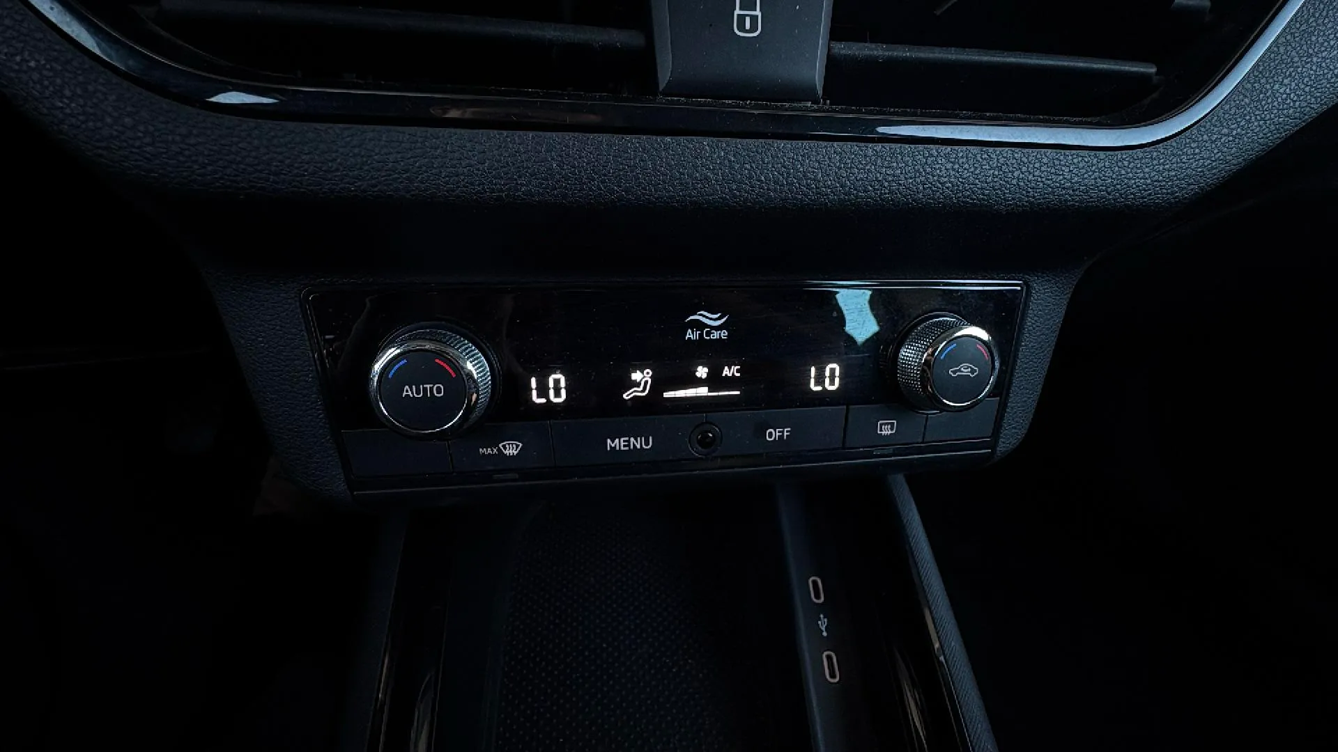 Škoda Kamiq 1.5 TSI DSG Ambition - foto 25