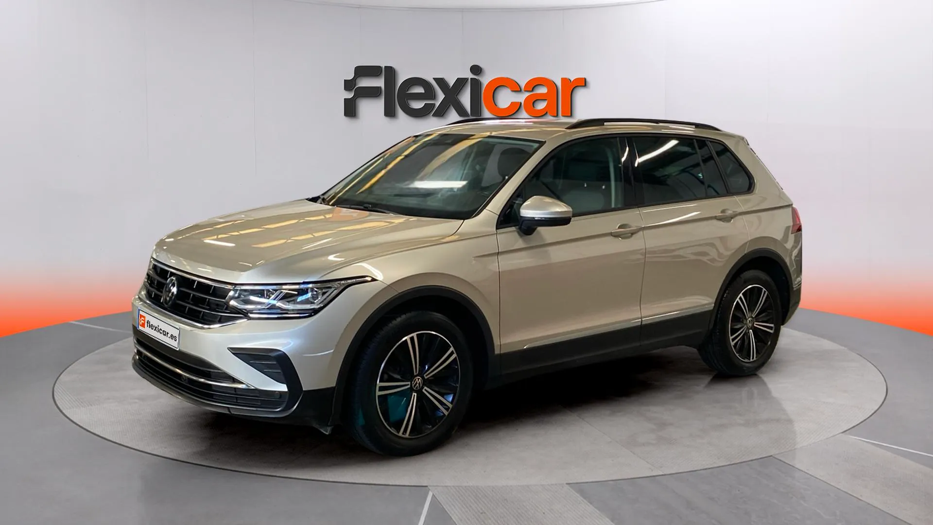 Volkswagen Tiguan Life 2.0 TDI DSG - foto 2