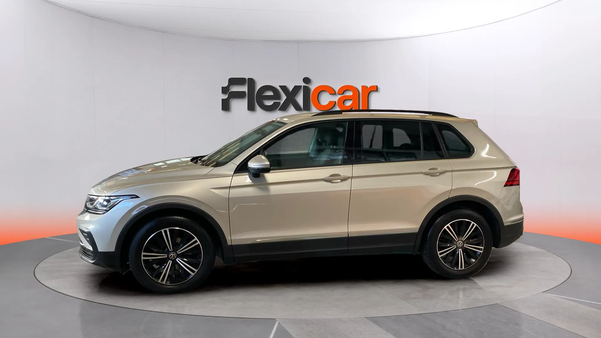 Volkswagen Tiguan Life 2.0 TDI DSG - foto 3