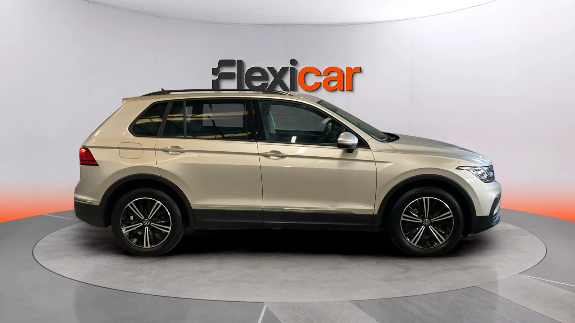 Volkswagen Tiguan Life 2.0 TDI DSG - foto 7