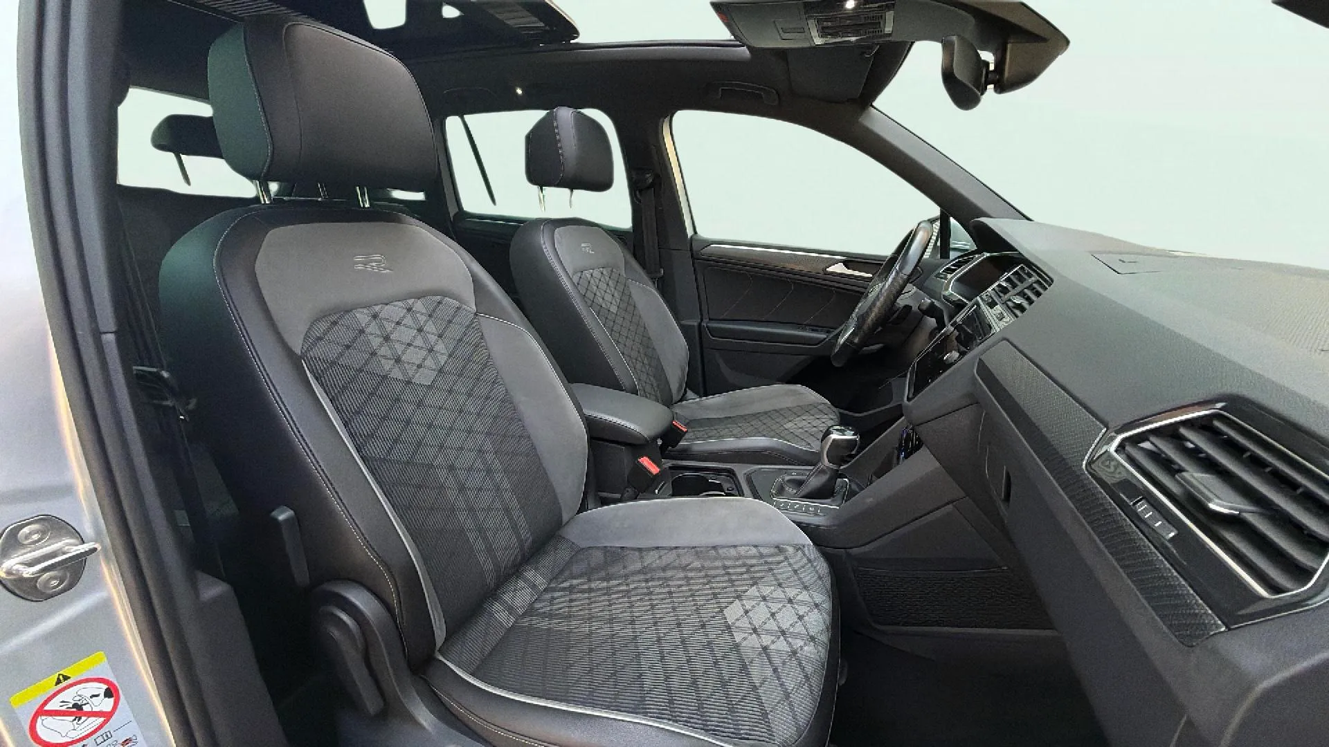 Volkswagen Tiguan R-Line 1.5 TSI DSG - foto 12