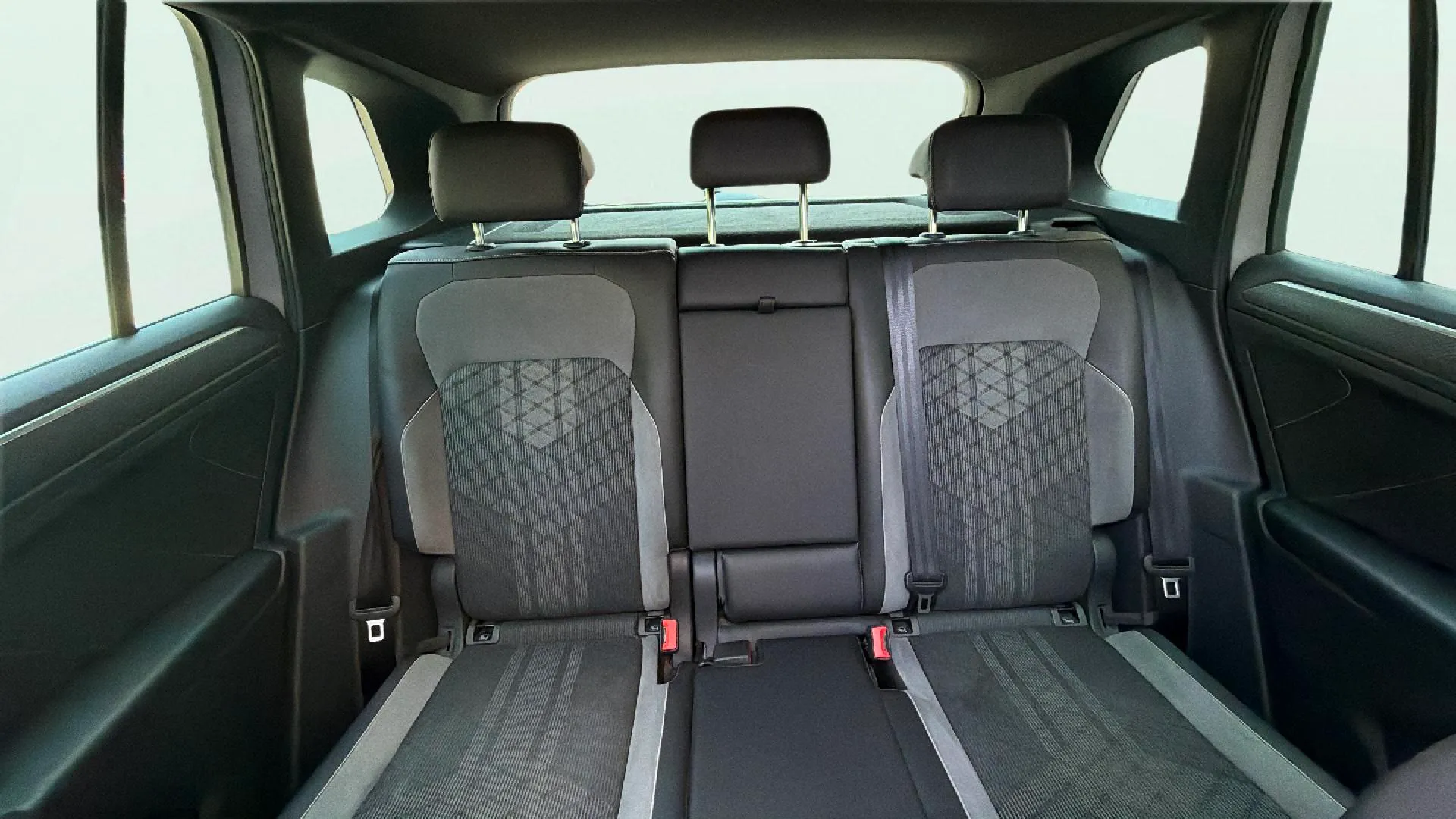 Volkswagen Tiguan R-Line 1.5 TSI DSG - foto 13