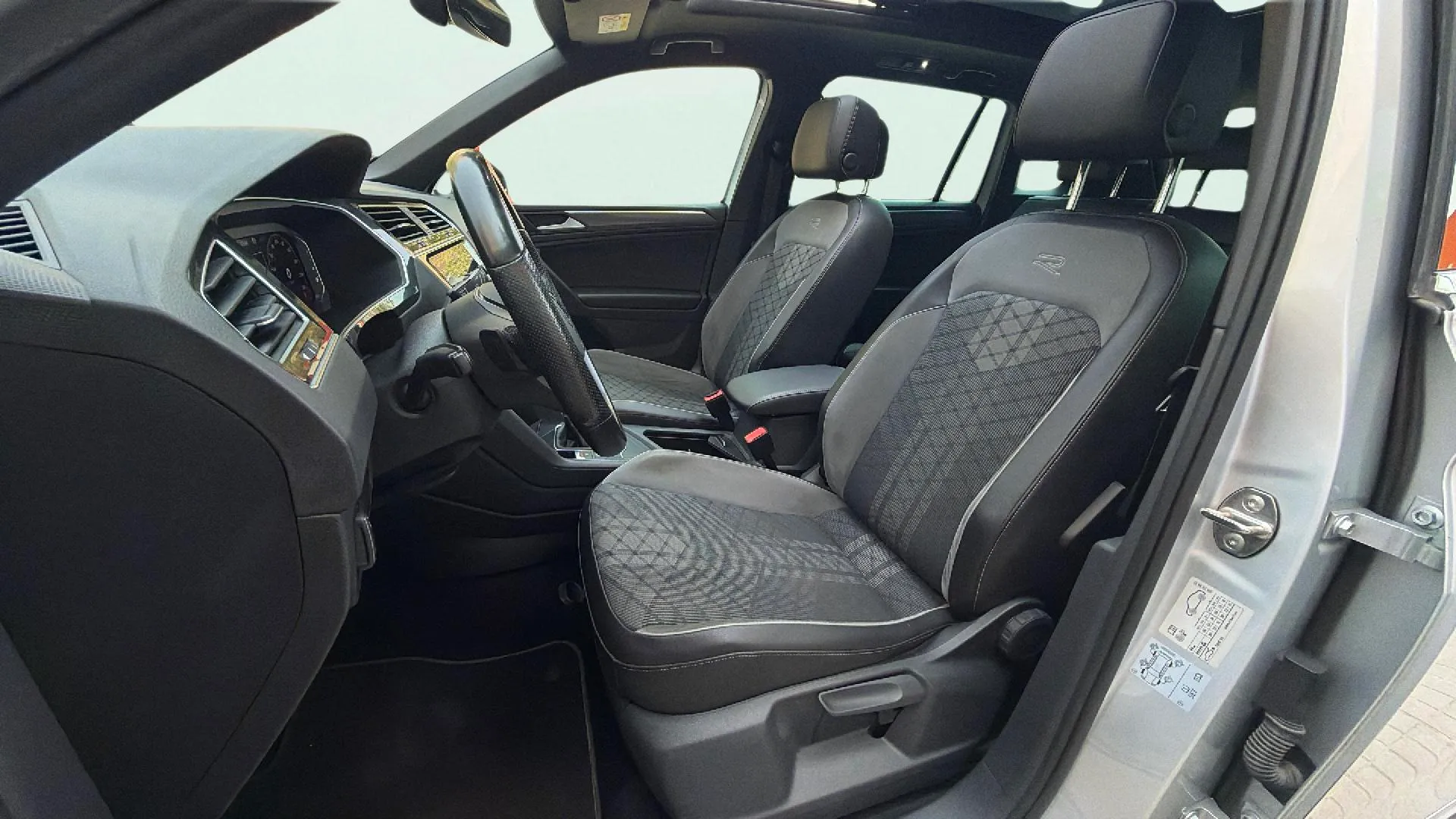 Volkswagen Tiguan R-Line 1.5 TSI DSG - foto 11