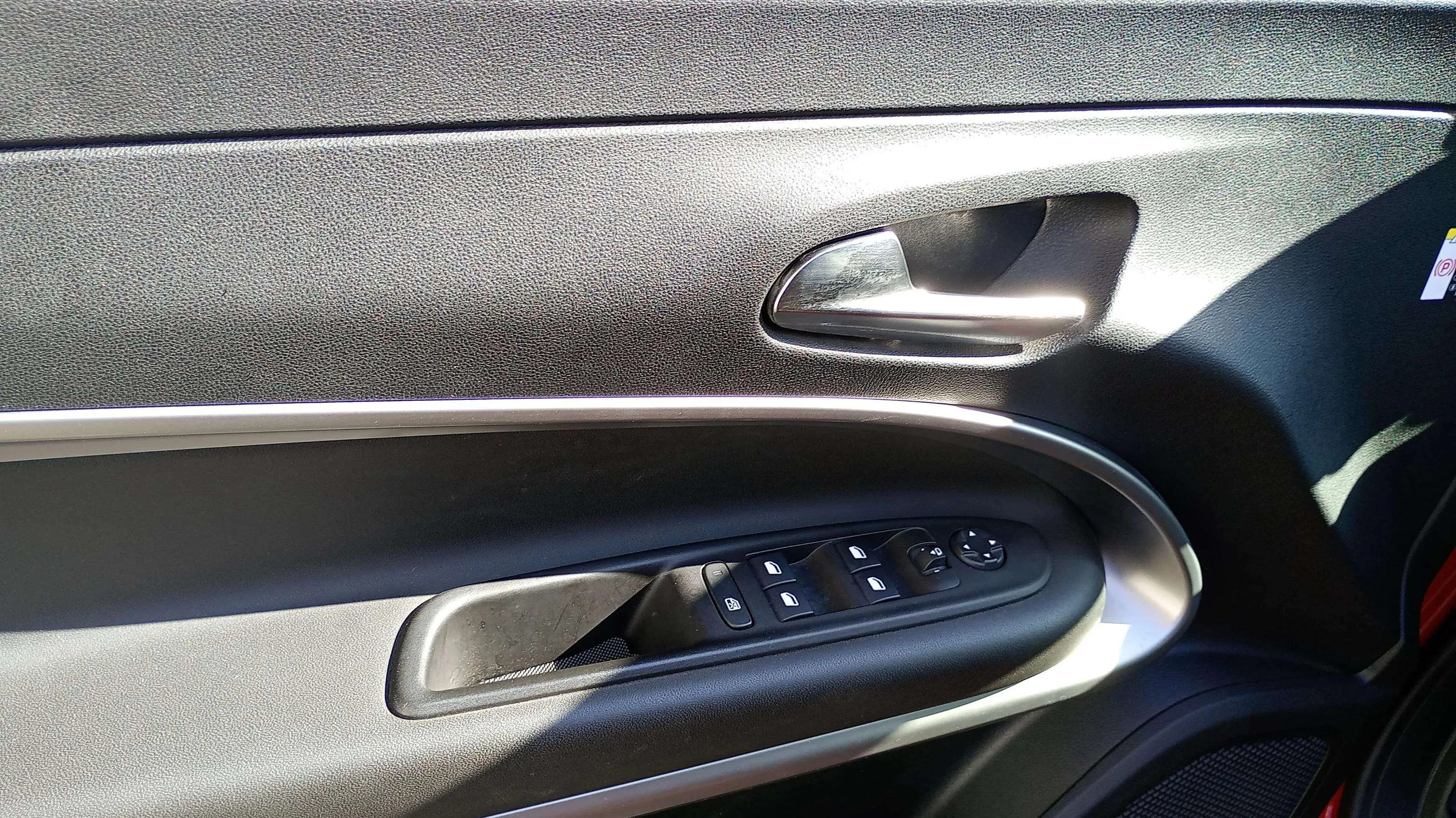 Jeep Avenger 1.2 G Summit - foto 15