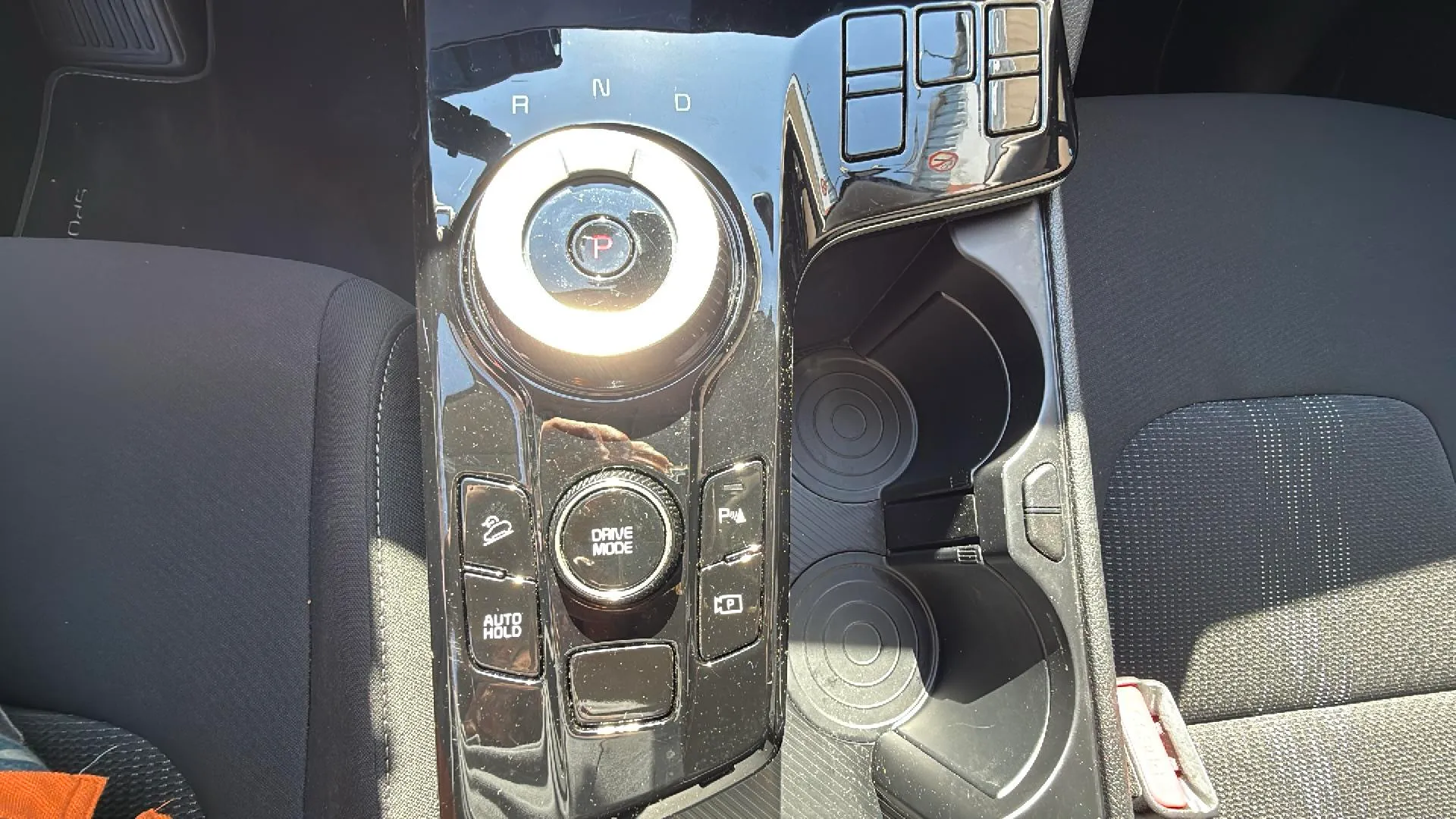 Kia Sportage 1.6 T-GDi HEV Drive 4x2 - foto 15