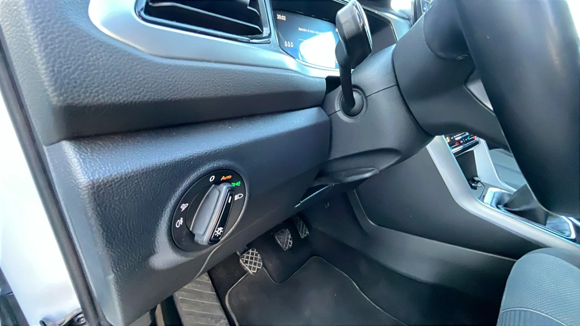 Volkswagen T-Roc Life 1.0 TSI - foto 16