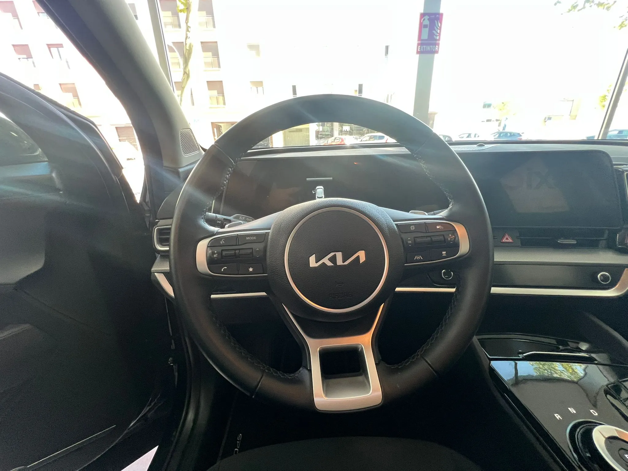 Kia Sportage 1.6 T-GDi MHEV Tech 4x2 DCT - foto 19