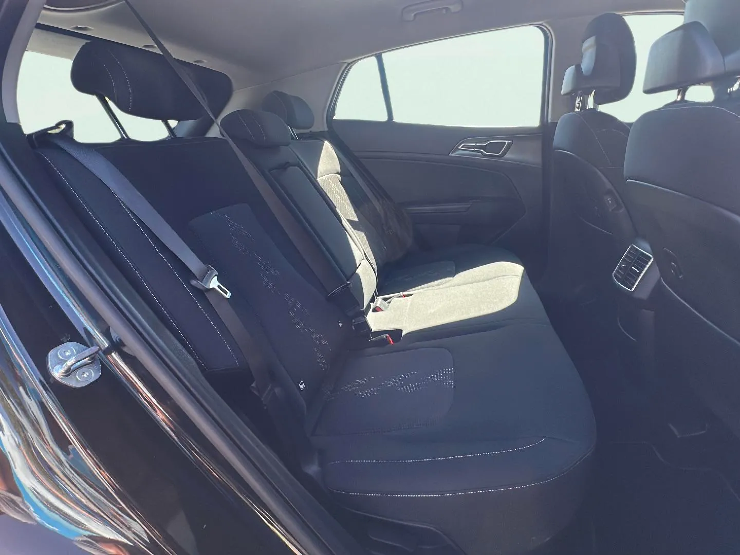 Kia Sportage 1.6 T-GDi HEV Drive 4x2 - foto 16