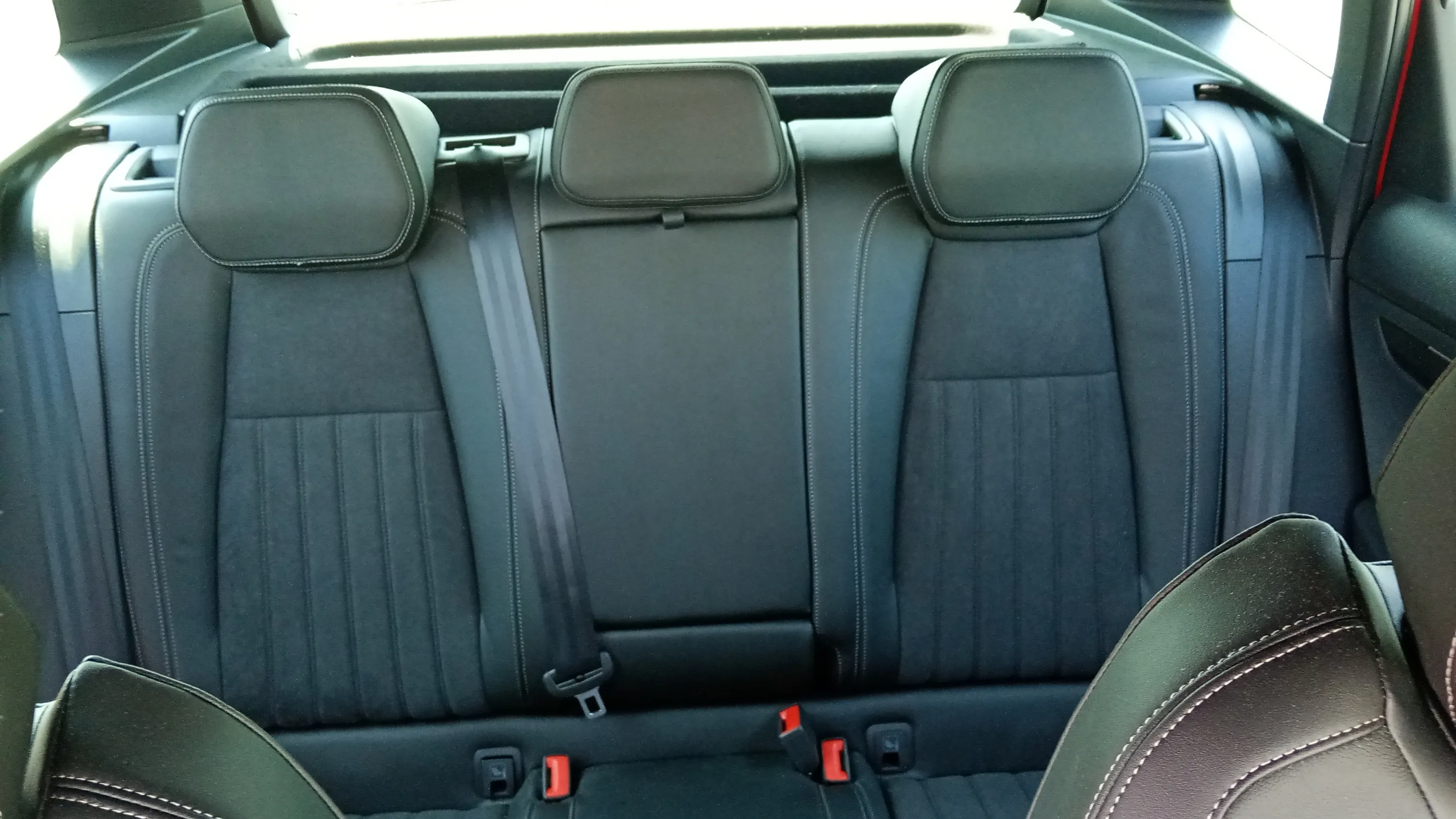Škoda Karoq 2.0 TDI DSG Sportline - foto 23