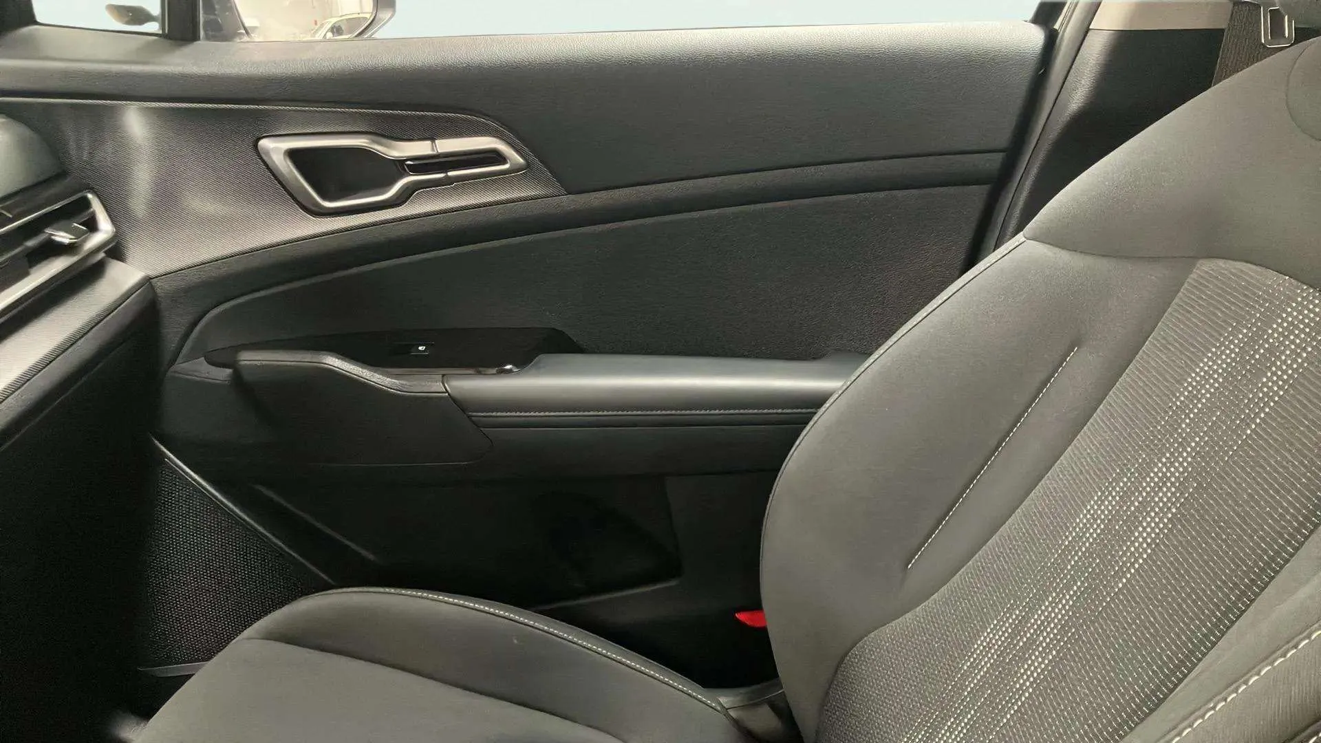 Kia Sportage 1.6 T-GDi HEV Drive 4x2 - foto 18