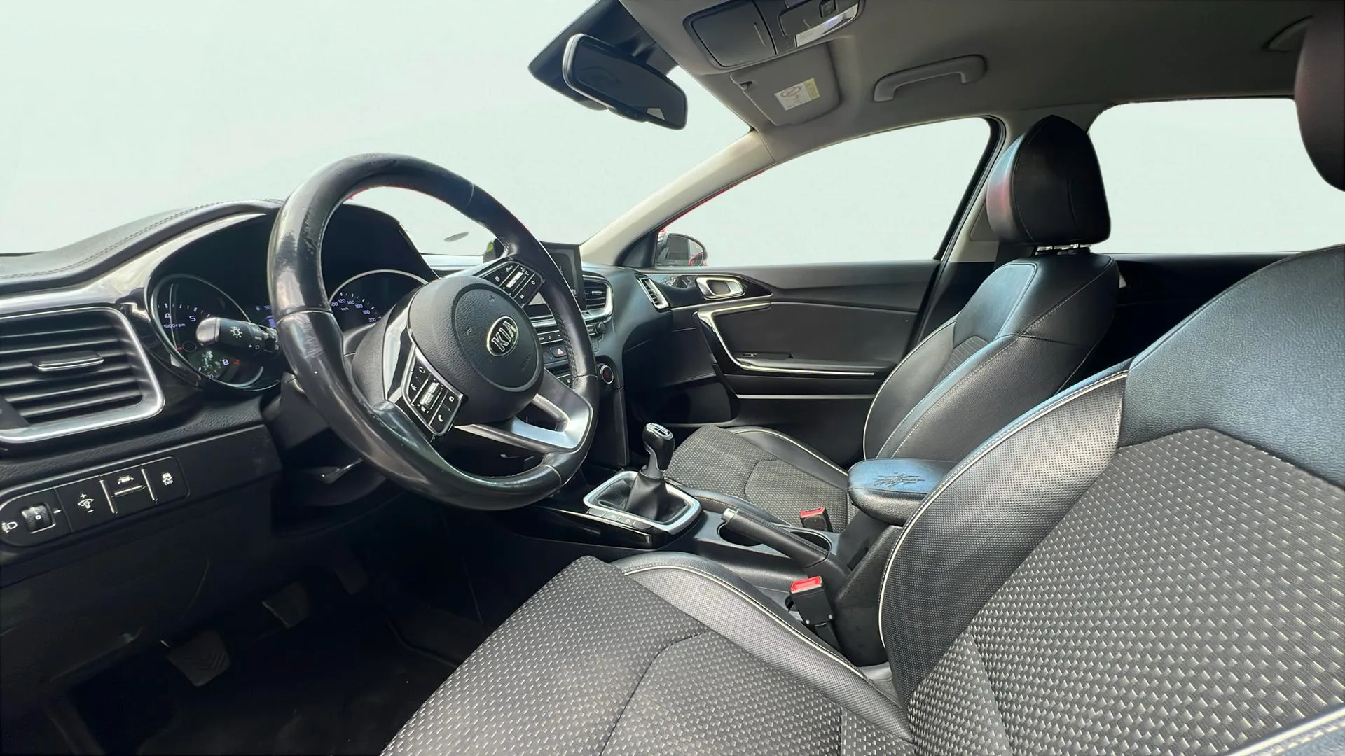 Kia Ceed 1.4 T-GDi GT Line - foto 11