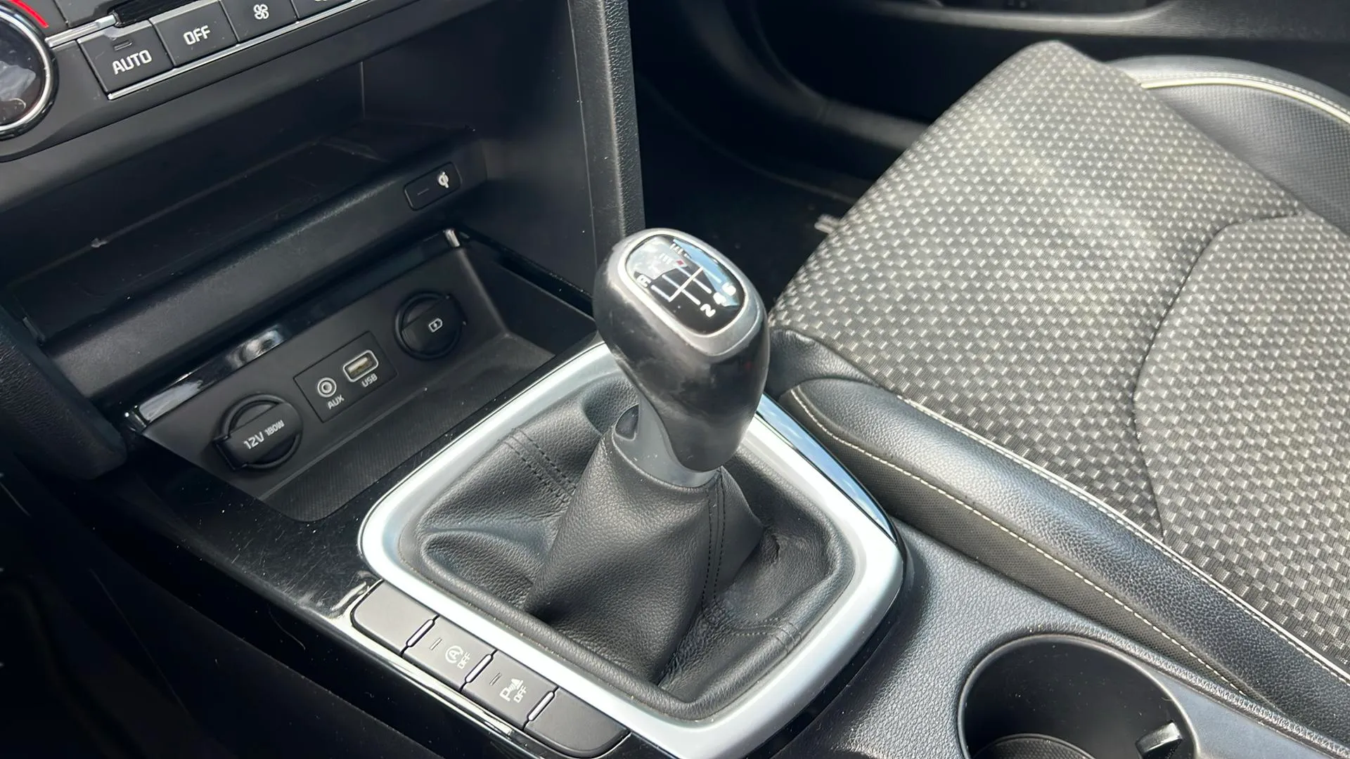 Kia Ceed 1.4 T-GDi GT Line - foto 16