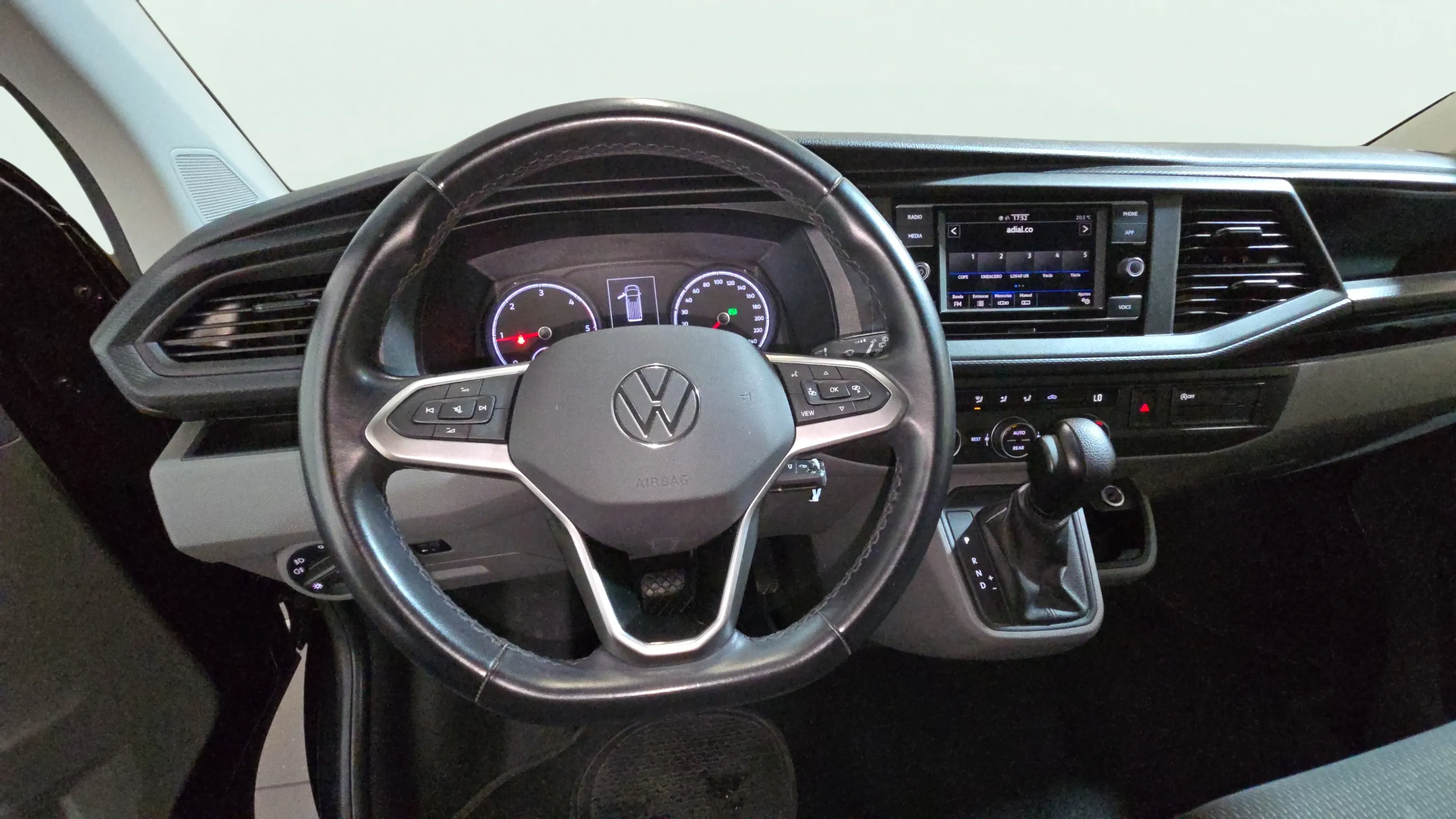 Volkswagen Caravelle Origin Corta 2.0 TDI BMT DSG - foto 11
