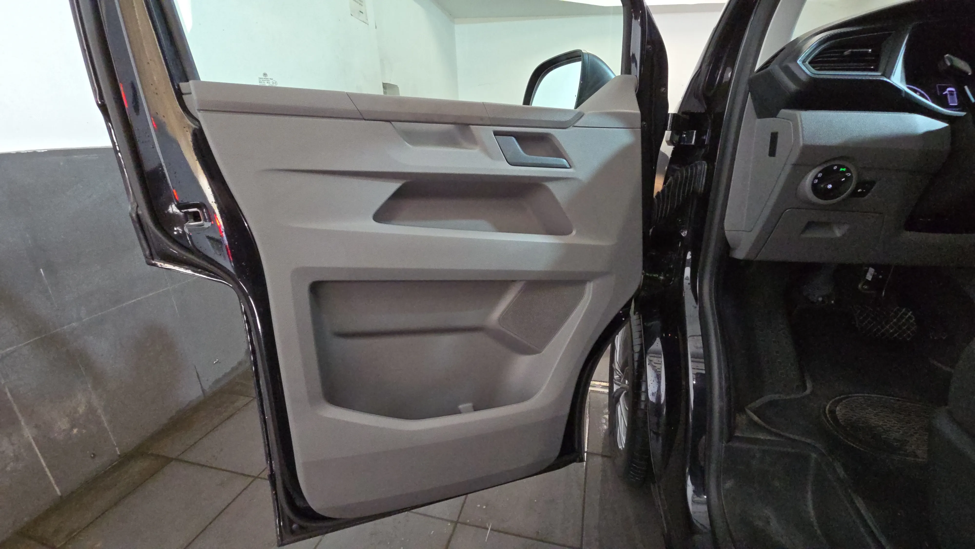 Volkswagen Caravelle Origin Corta 2.0 TDI BMT DSG - foto 17