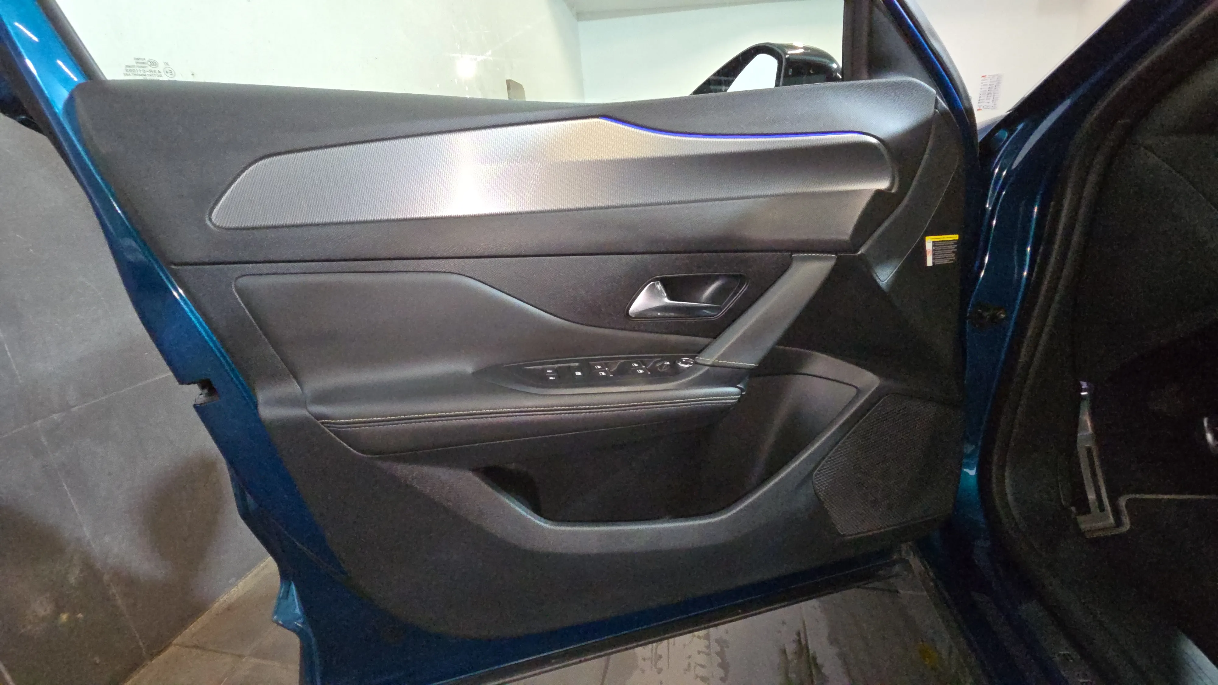 Peugeot 408 GT PHEV 225 e-EAT8 - foto 15