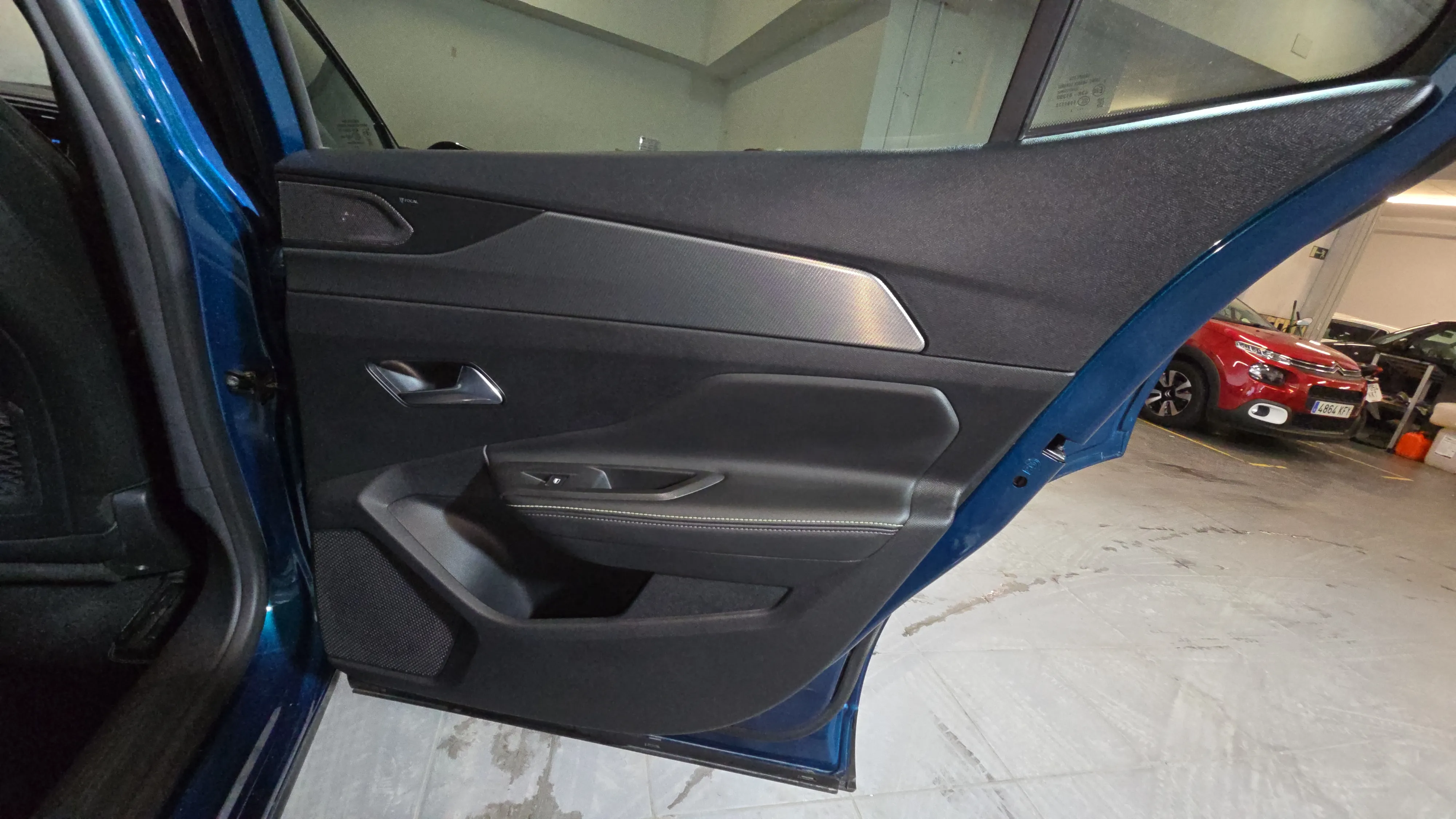 Peugeot 408 GT PHEV 225 e-EAT8 - foto 17