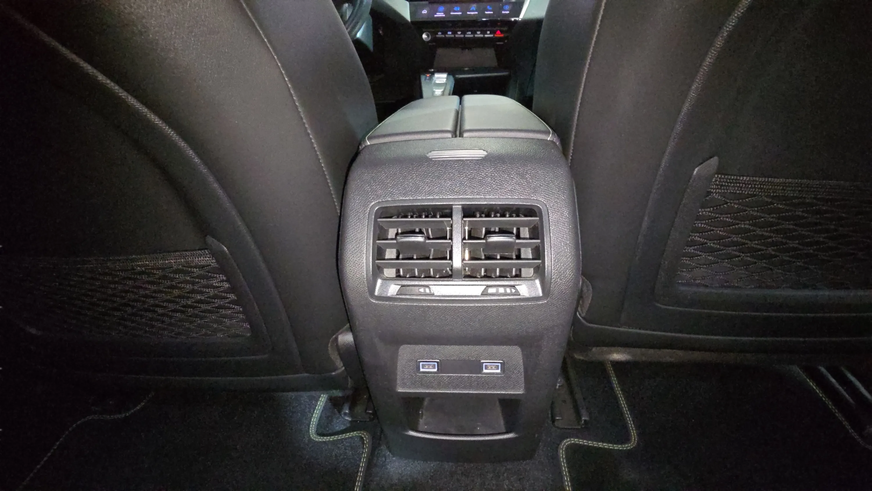 Peugeot 408 GT PHEV 225 e-EAT8 - foto 20