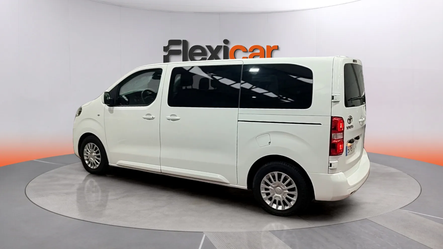 Toyota Proace Verso 1.5D Family Advance L1 - foto 6