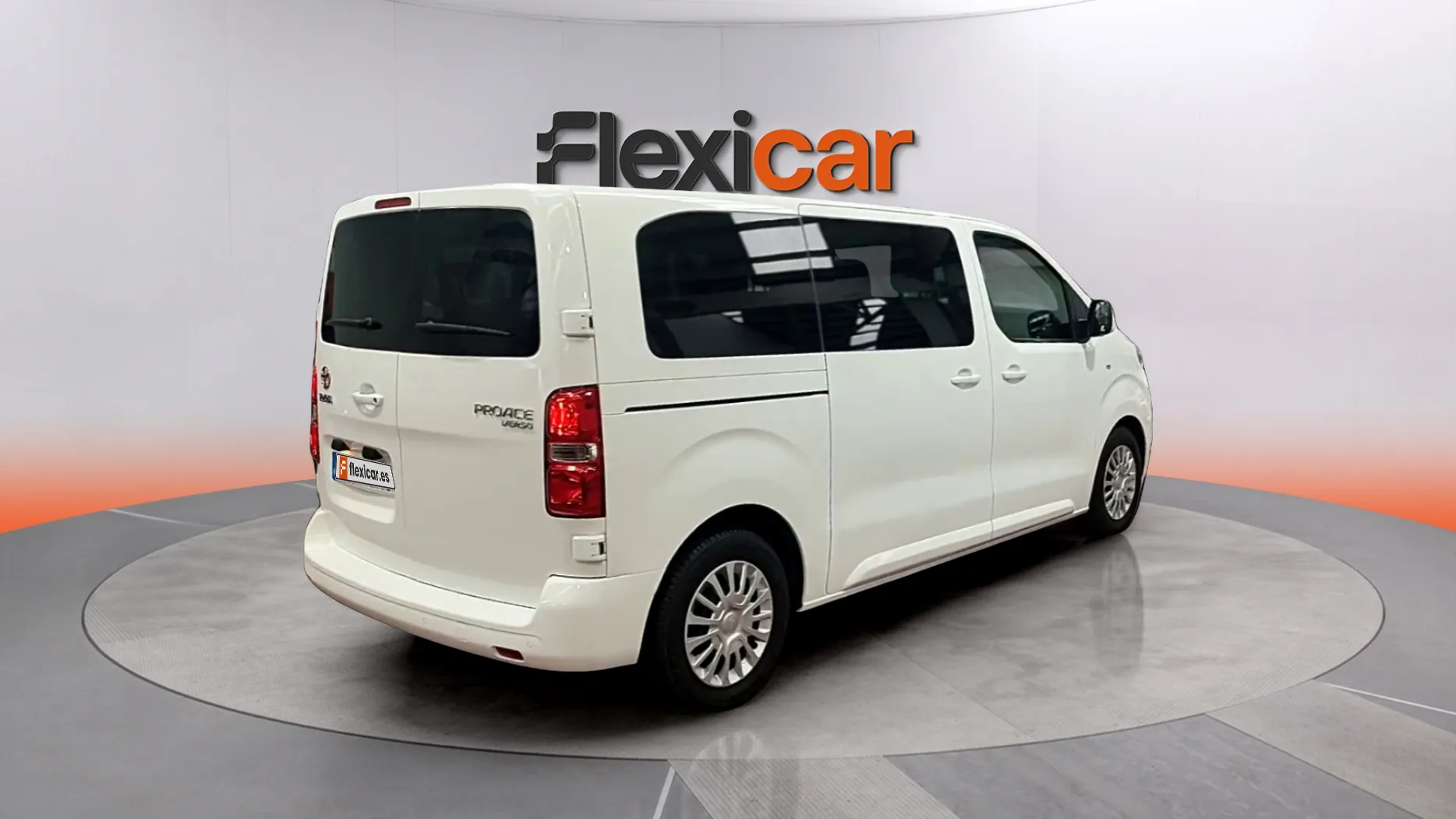 Toyota Proace Verso 1.5D Family Advance L1 - foto 8