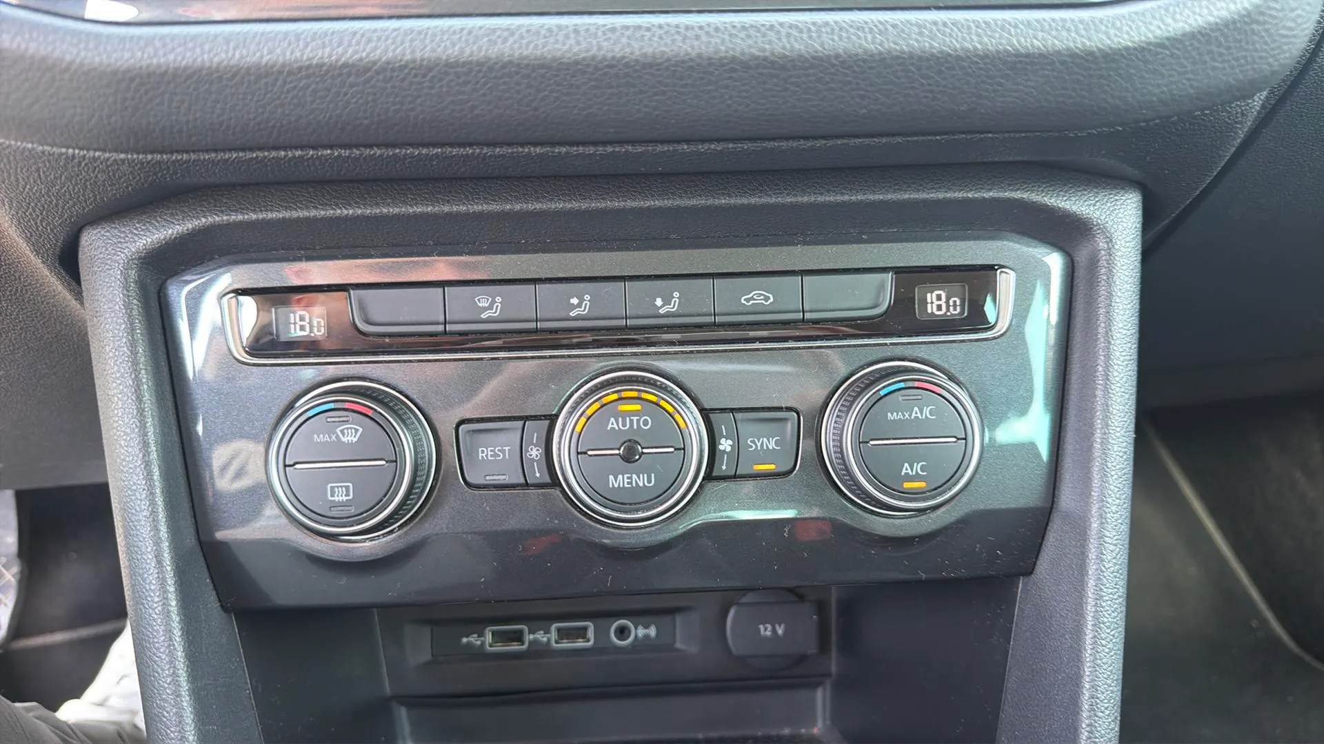 Volkswagen Tiguan Advance 1.5 TSI - foto 19