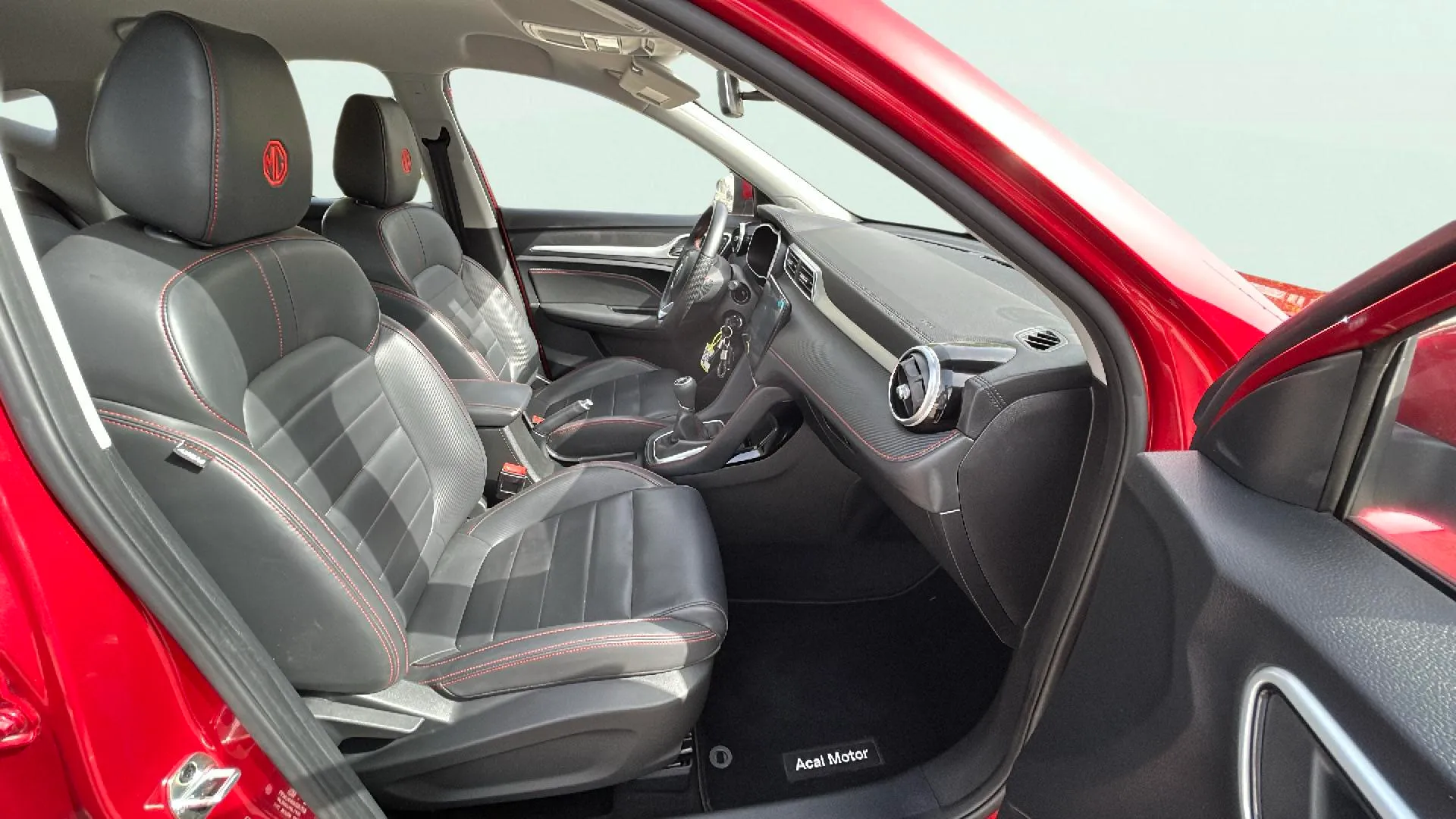 MG ZS 1.5 Luxury - foto 16