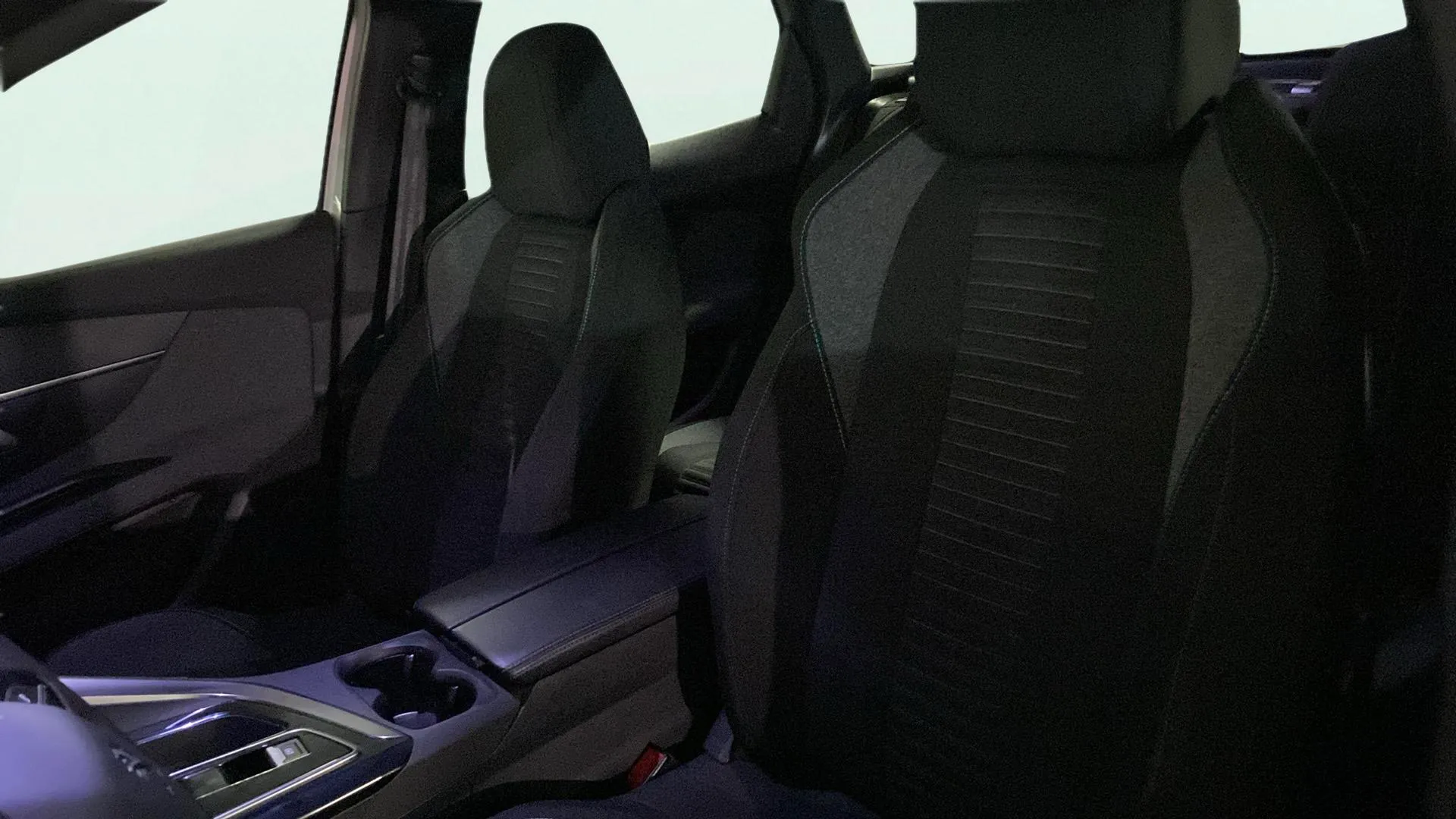 Peugeot 3008 1.5 BlueHDi Active Pack EAT8 - foto 26