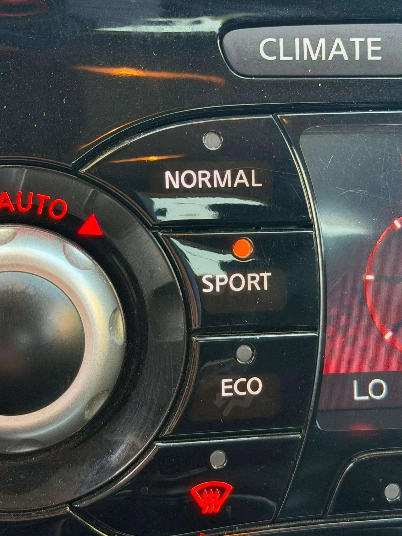 Nissan Juke dCi 4x2 N-CONNECTA Plus - foto 11