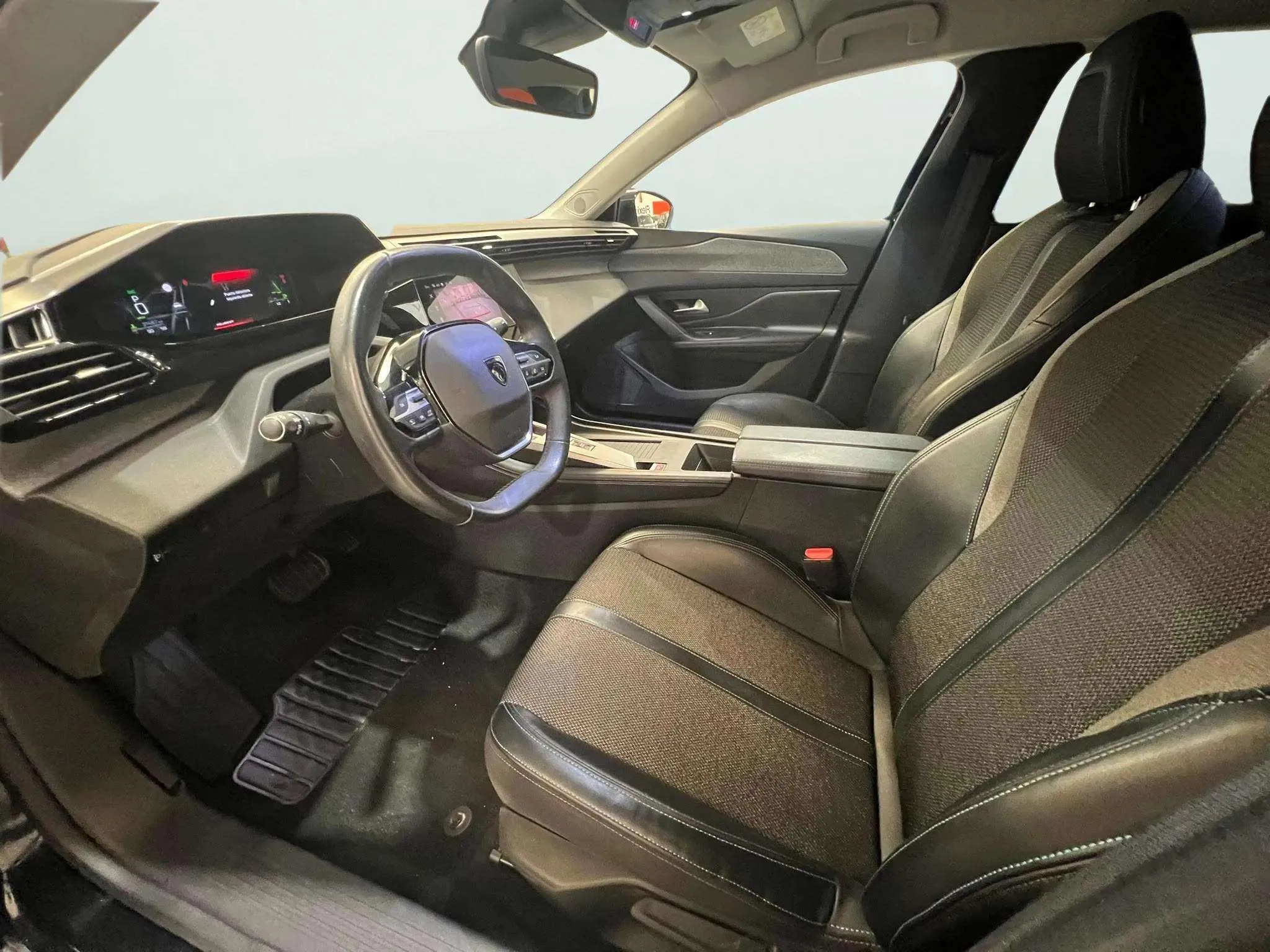 Peugeot 308 Allure BlueHDi 130 EAT8 - foto 15