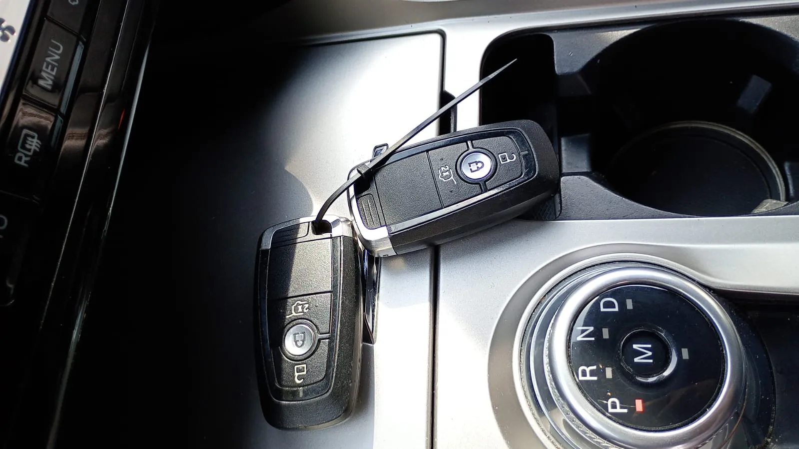 Ford Explorer 3.0 PHEV AWD ST Line - foto 14