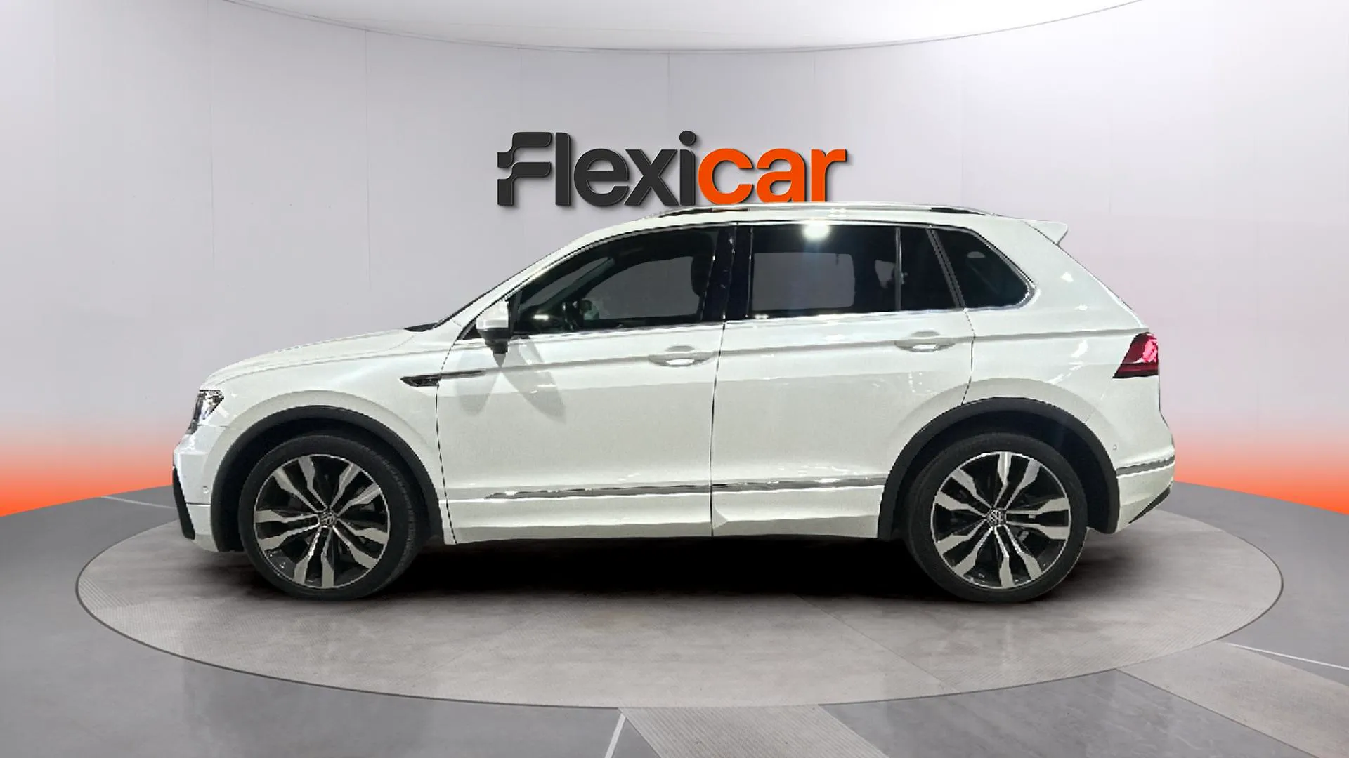 Volkswagen Tiguan Sport 2.0 TDI 4Motion DSG - foto 4