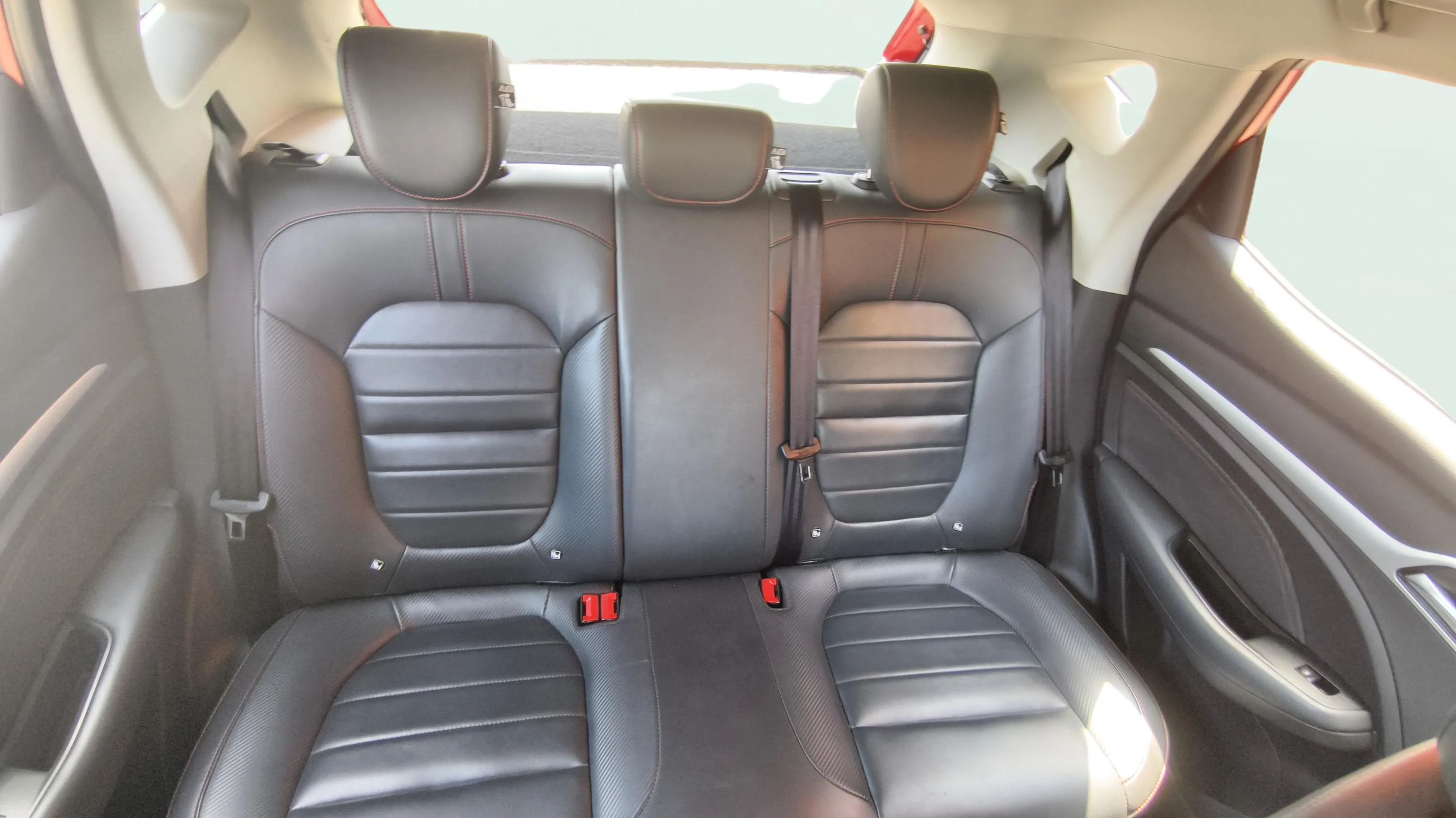 MG ZS 1.0T Luxury - foto 14