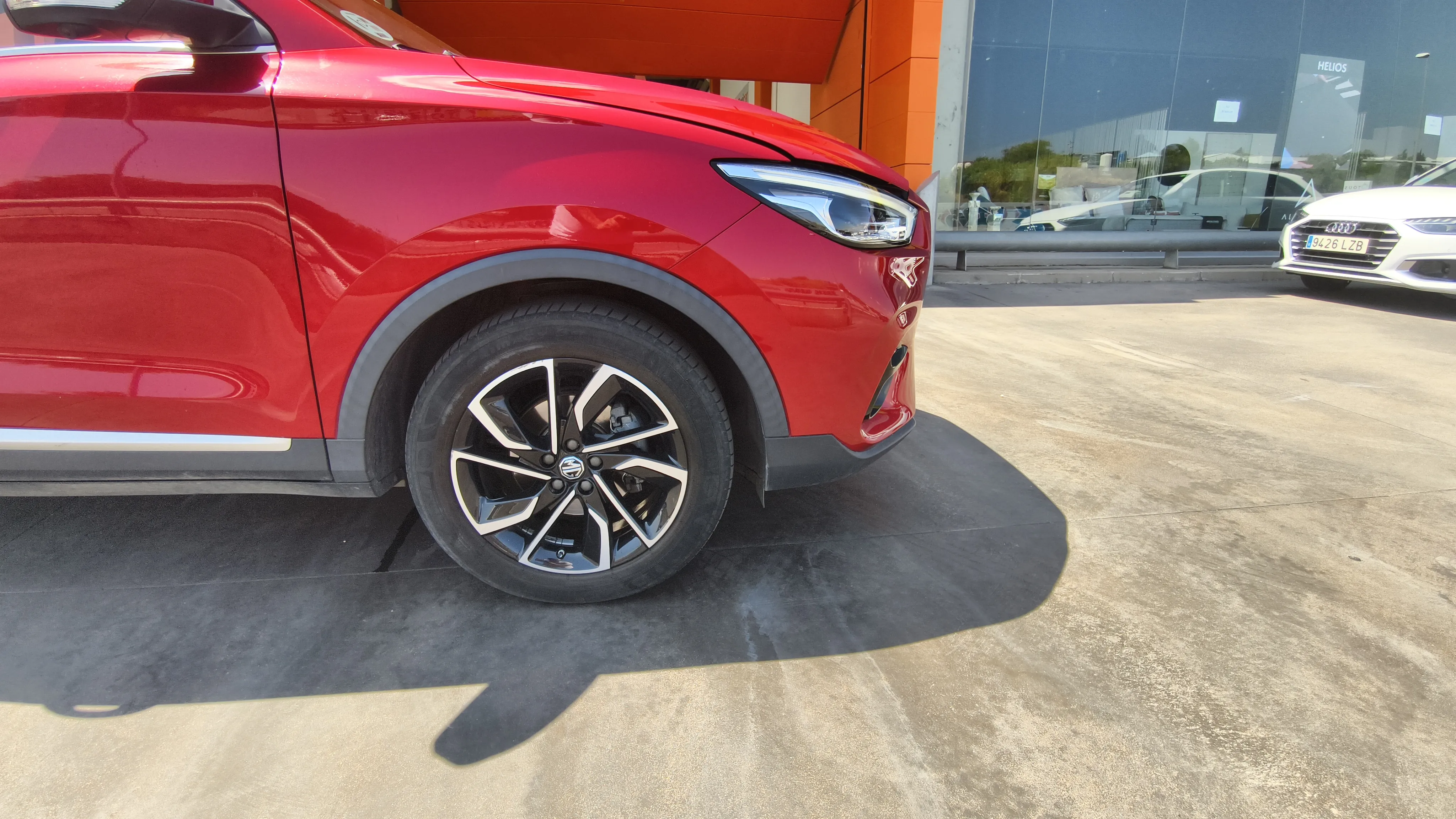 MG ZS 1.0T Luxury - foto 16