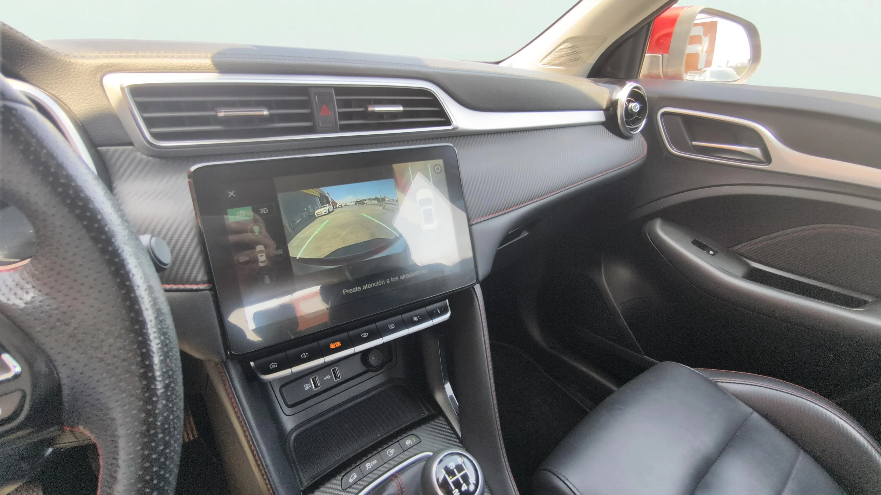 MG ZS 1.0T Luxury - foto 9
